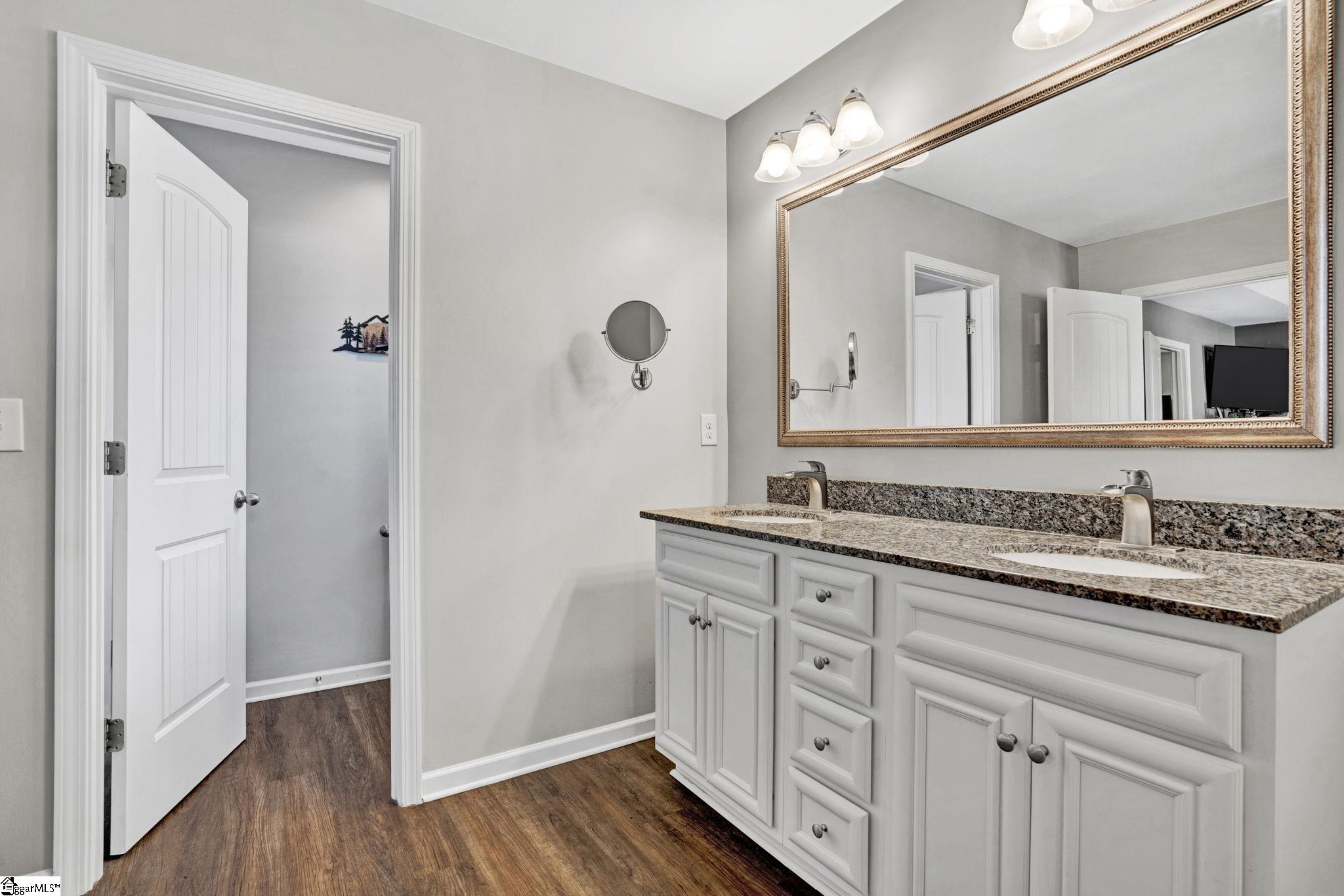 817 Camberwell Road Simpsonville, SC 29680-8202