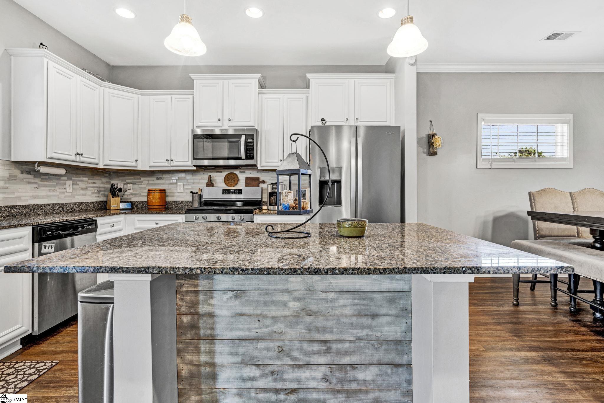 817 Camberwell Road Simpsonville, SC 29680-8202