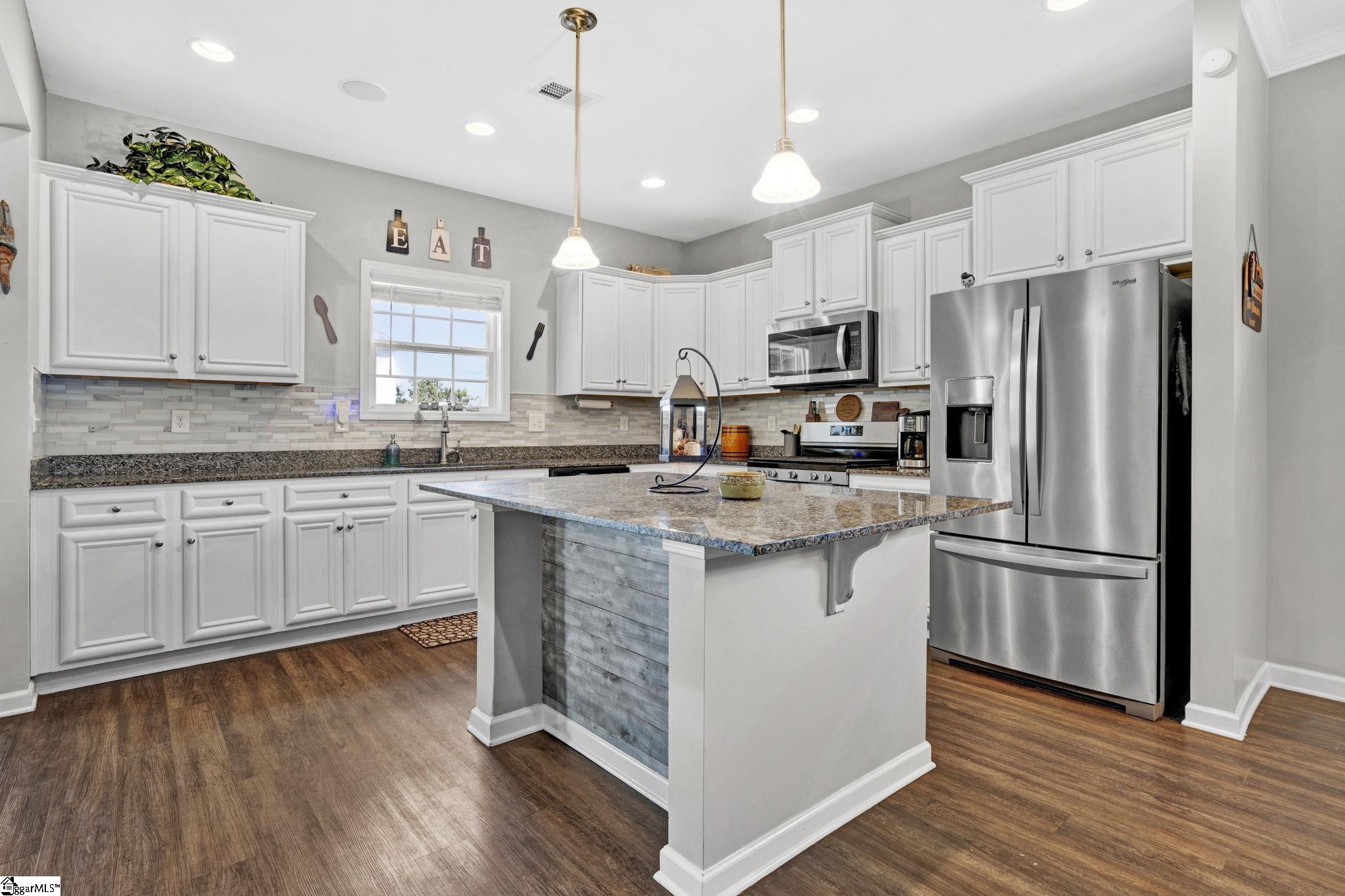 817 Camberwell Road Simpsonville, SC 29680-8202