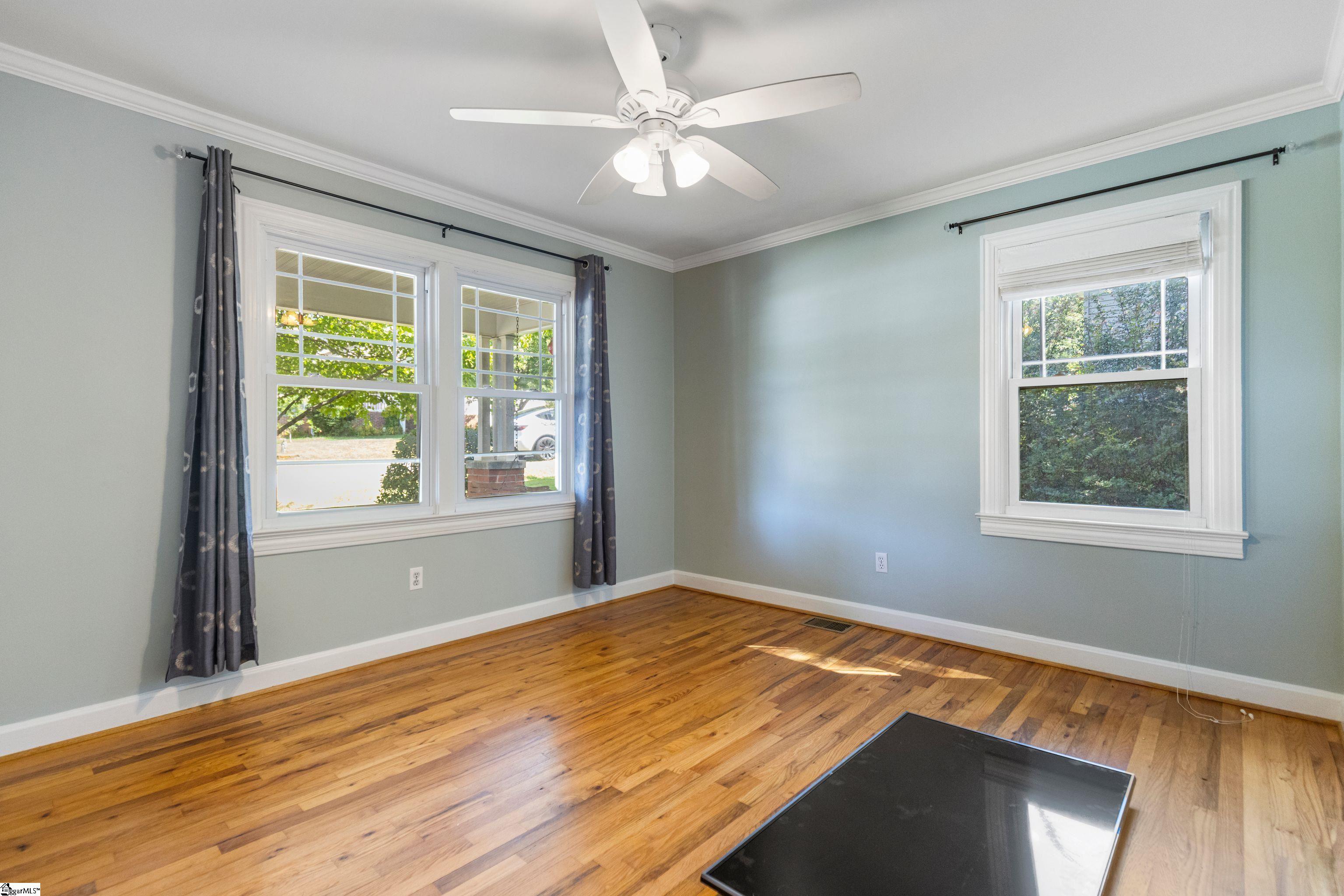 112 N Rockview Drive Greenville, SC 29609