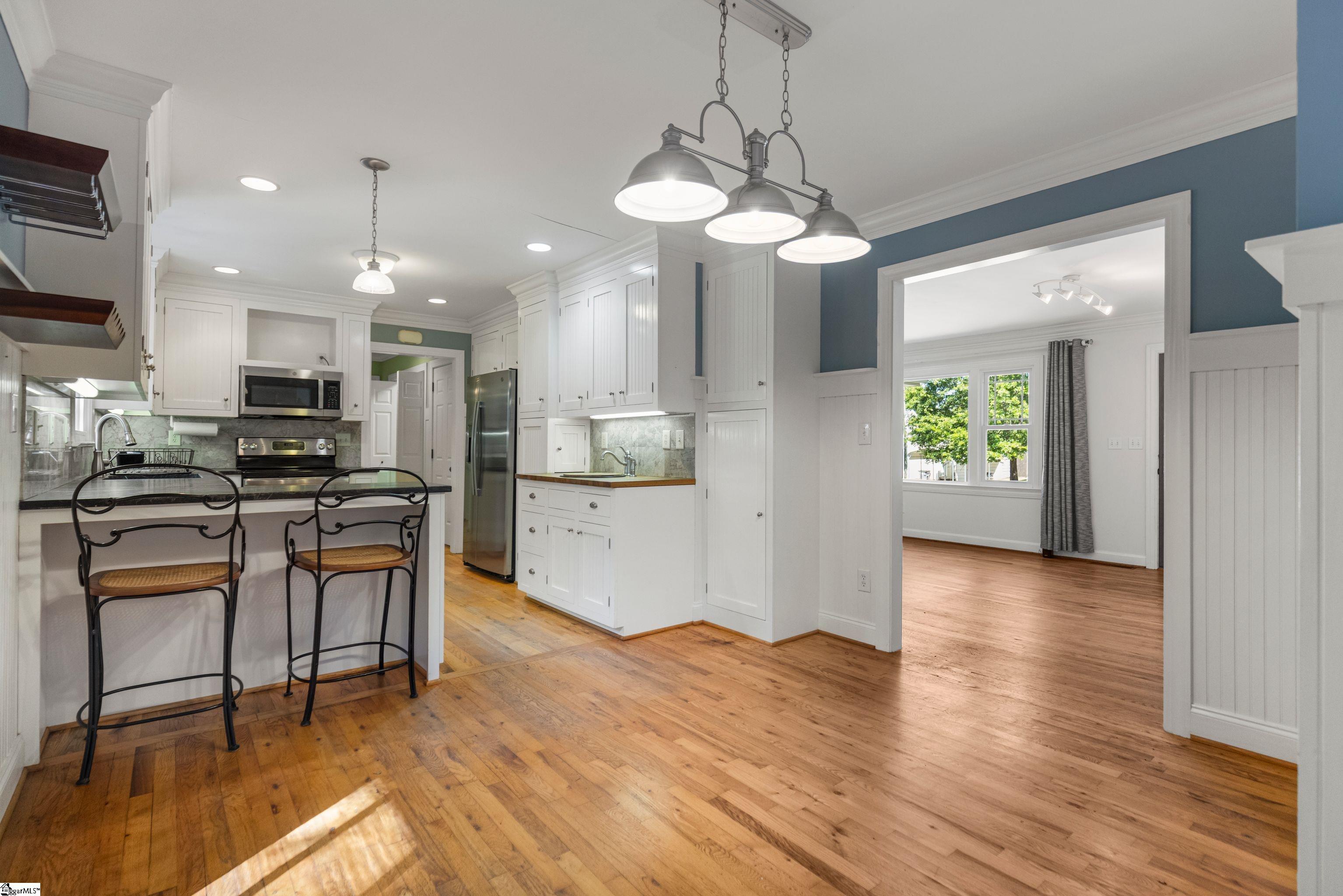 112 N Rockview Drive Greenville, SC 29609