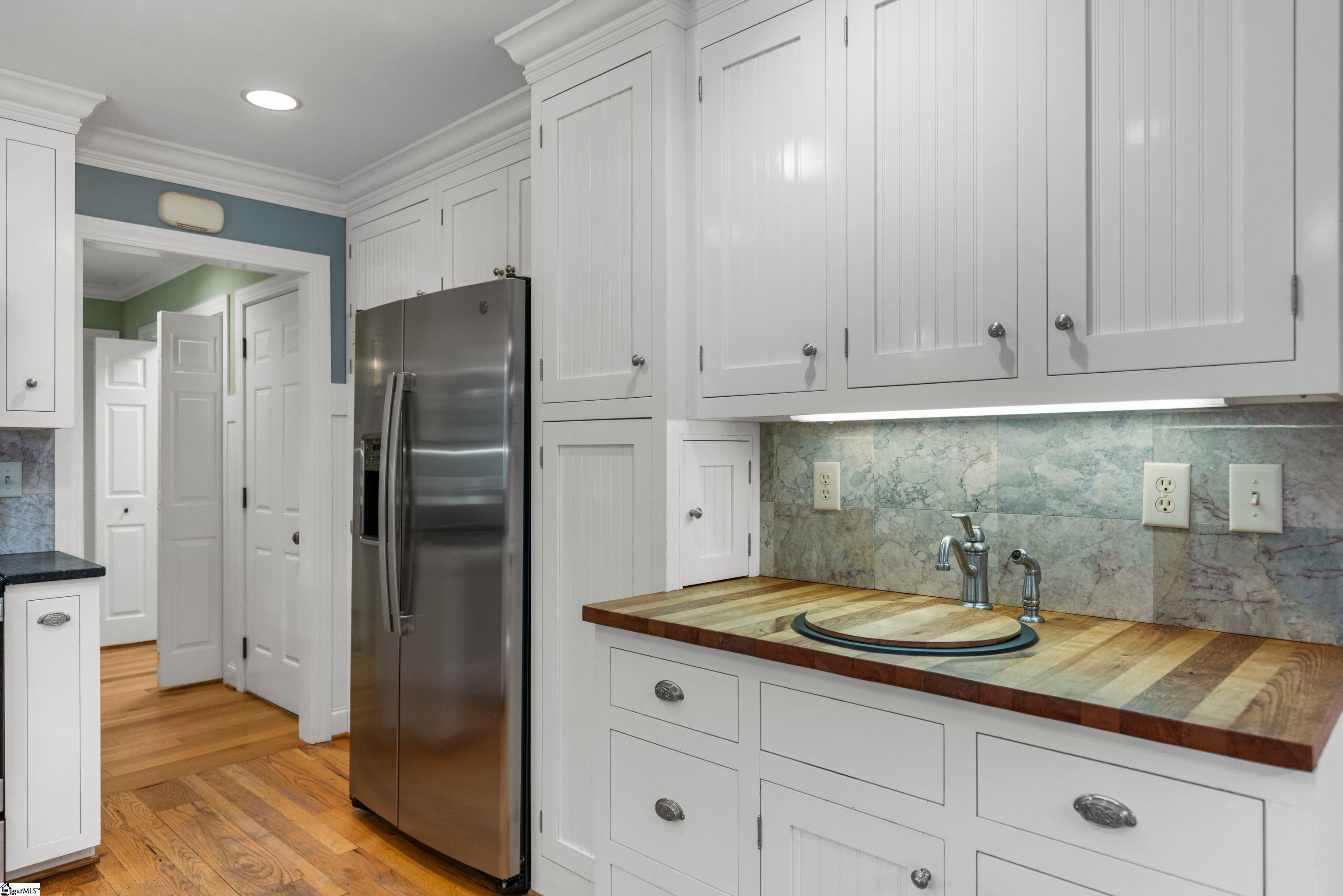 112 N Rockview Drive Greenville, SC 29609