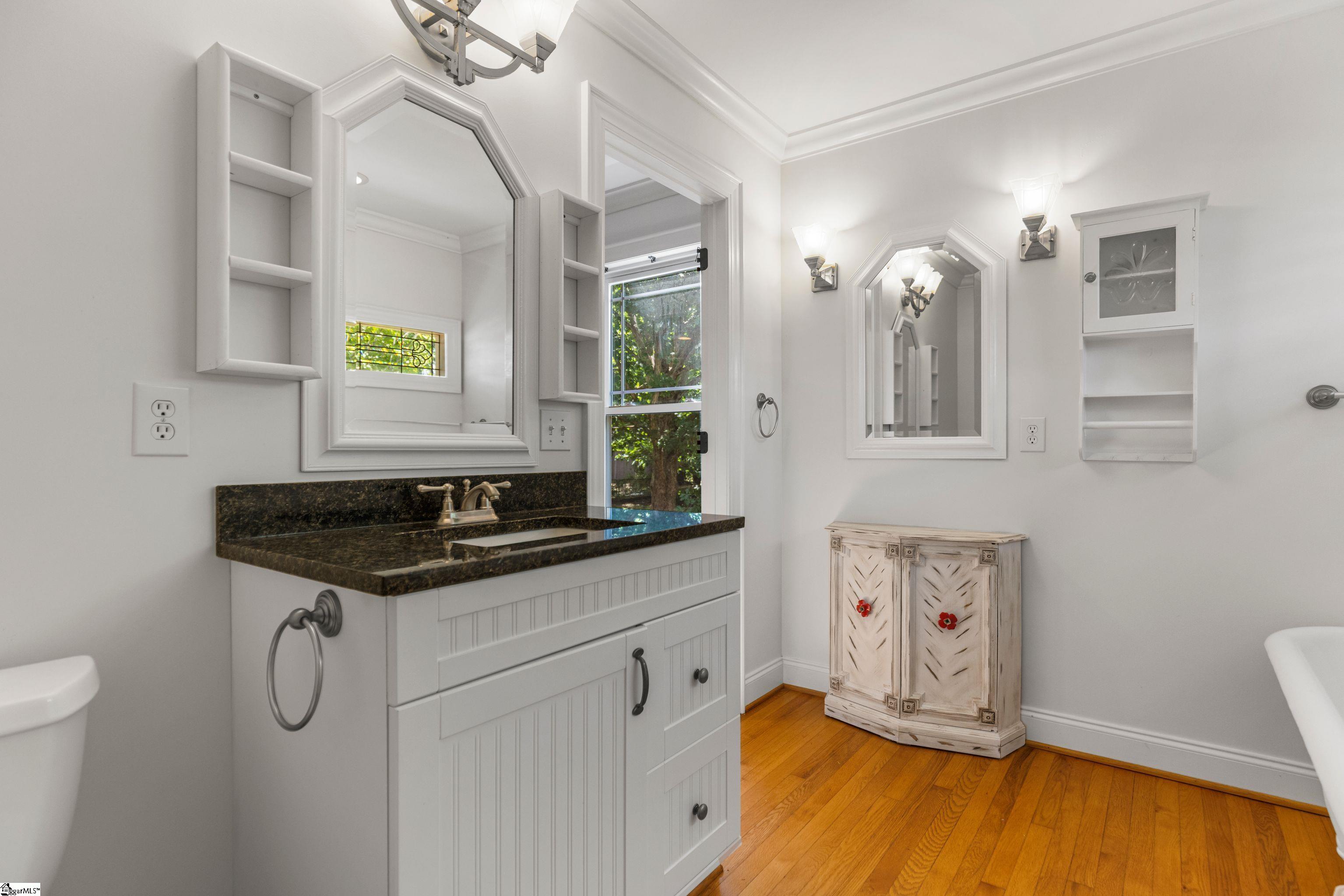 112 N Rockview Drive Greenville, SC 29609