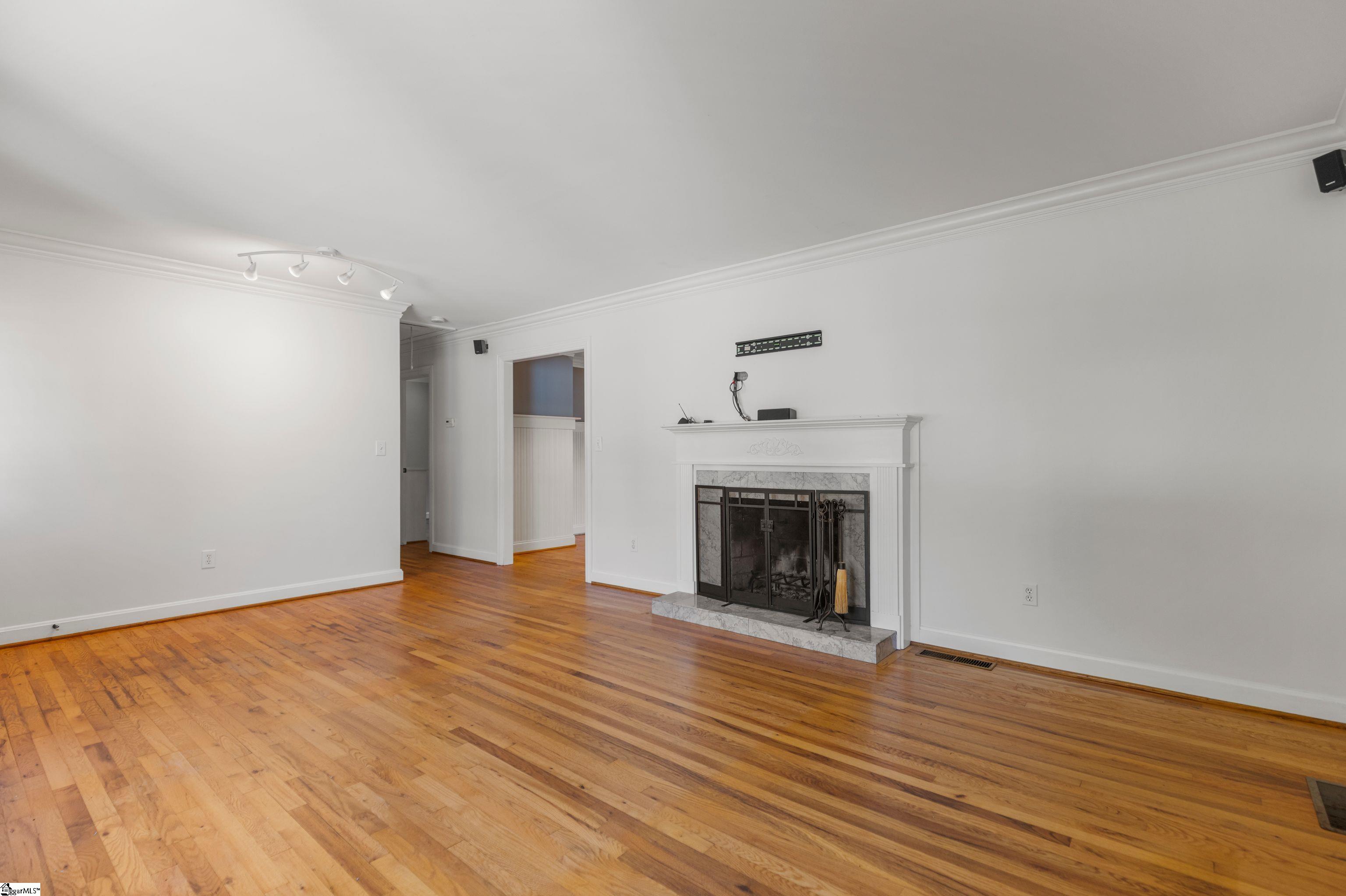 112 N Rockview Drive Greenville, SC 29609