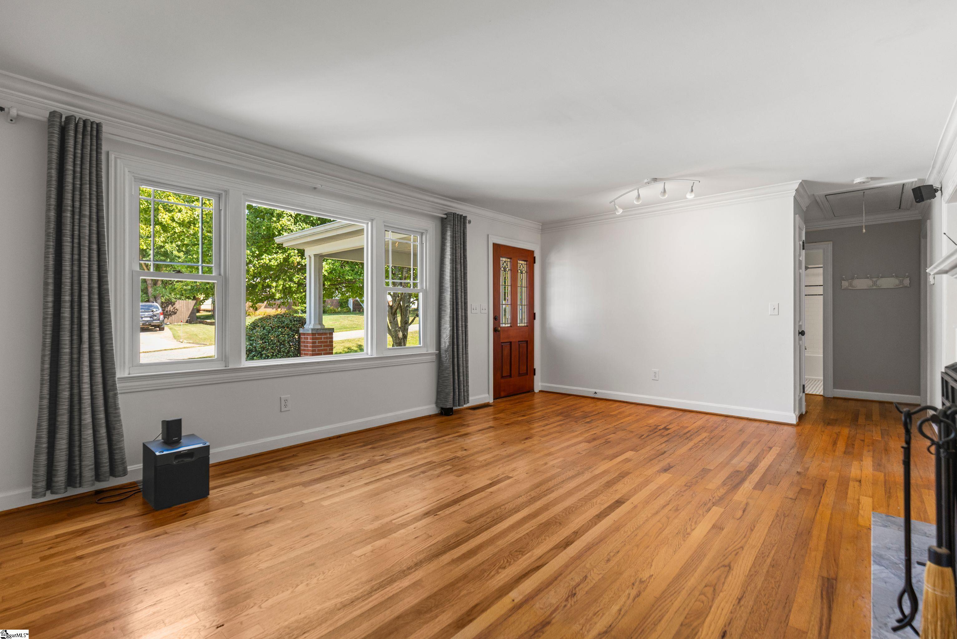 112 N Rockview Drive Greenville, SC 29609