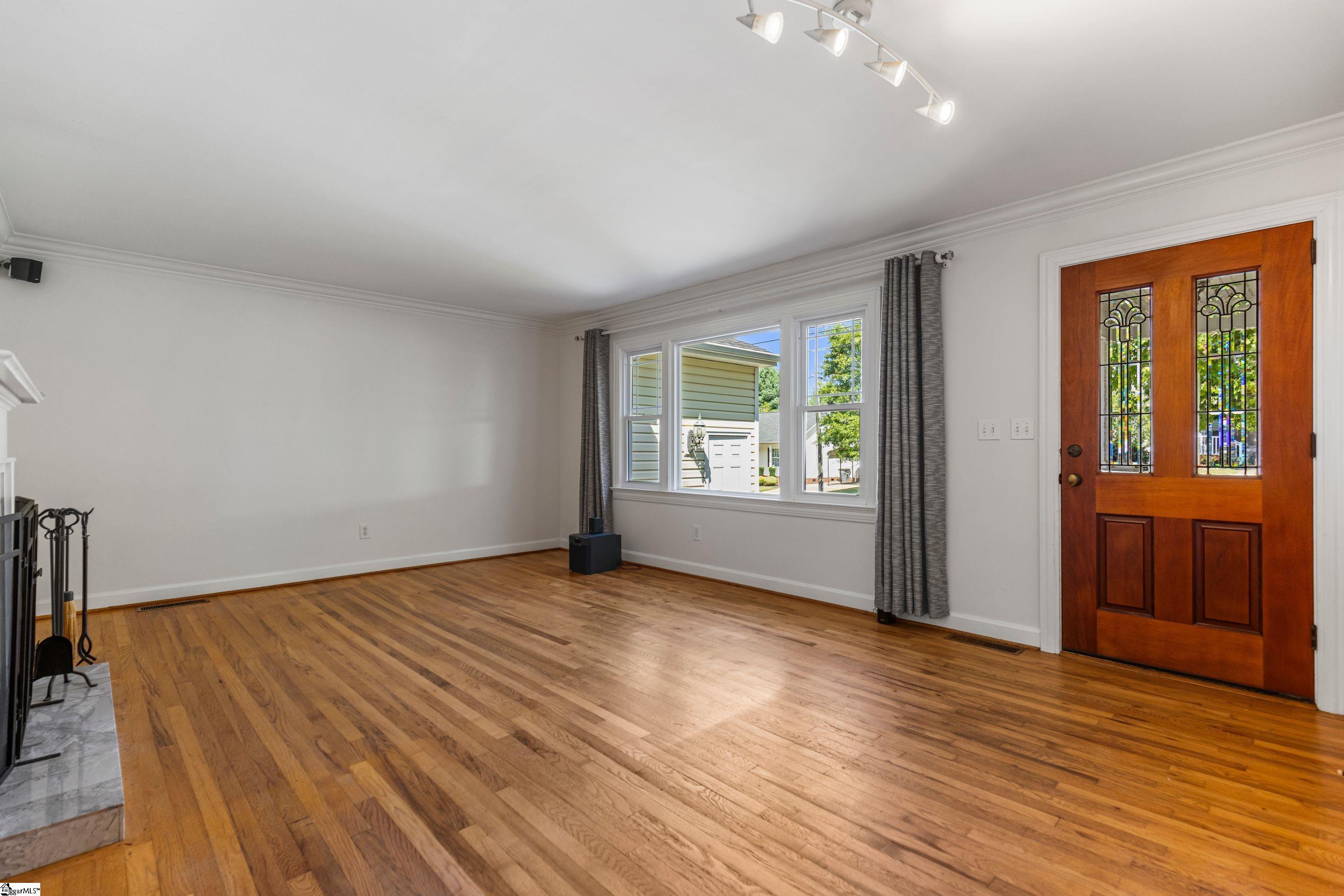 112 N Rockview Drive Greenville, SC 29609