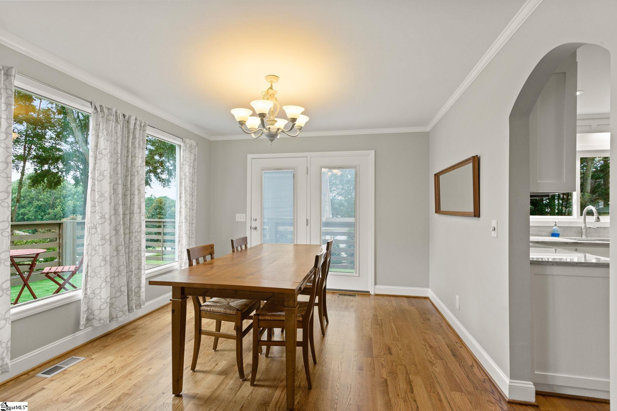 323 Bass Cove Drive Taylors, SC 29687
