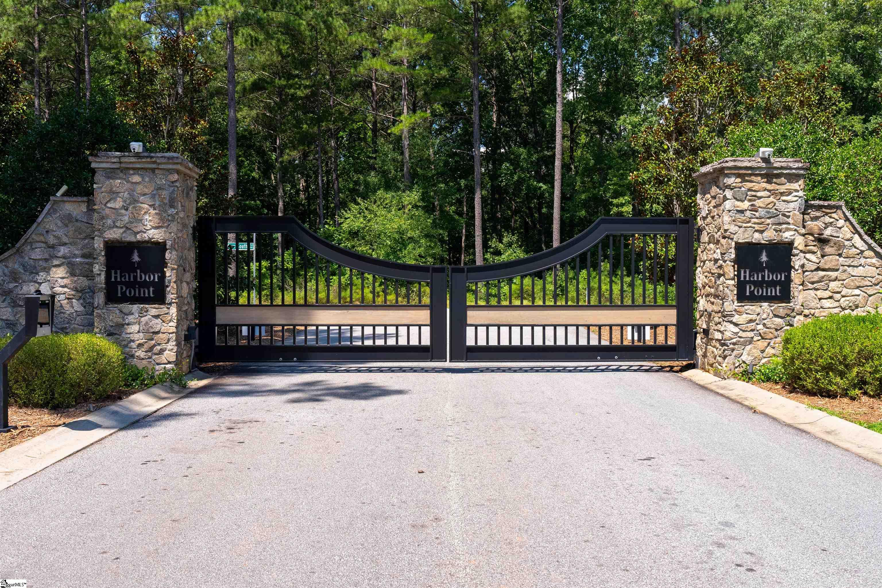 43 Harbor Point Road Seneca, SC 29672