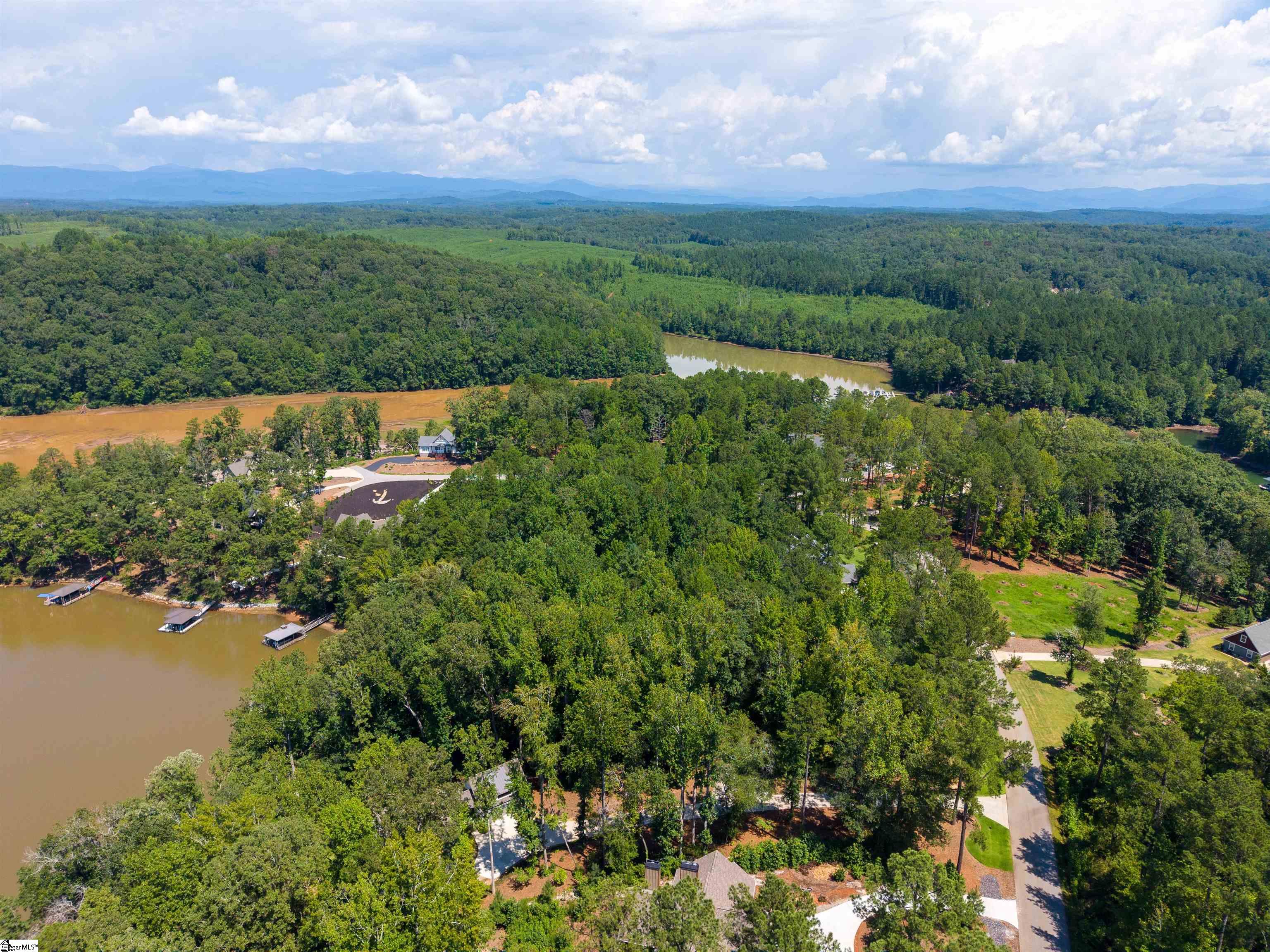 43 Harbor Point Road Seneca, SC 29672