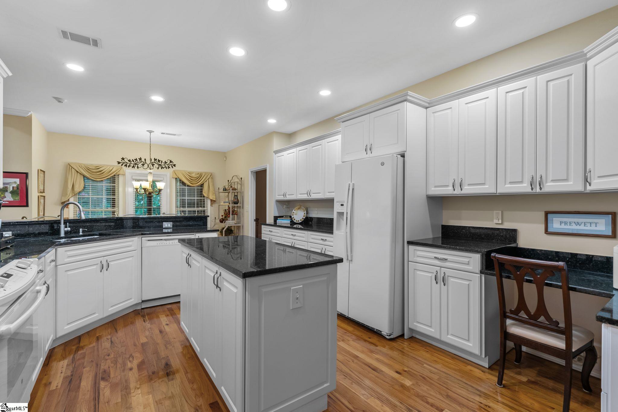 129 E Waterford Drive Seneca, SC 29672