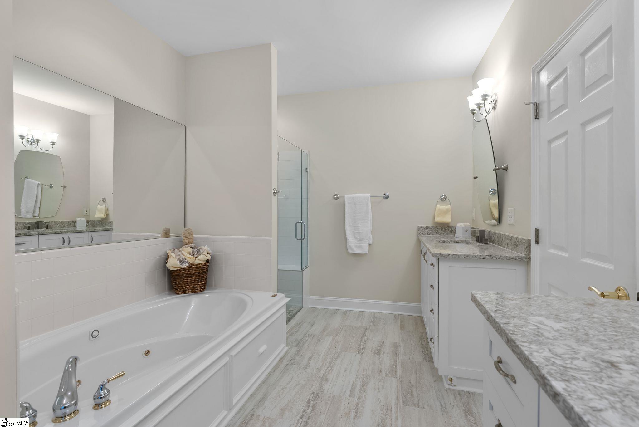 129 E Waterford Drive Seneca, SC 29672