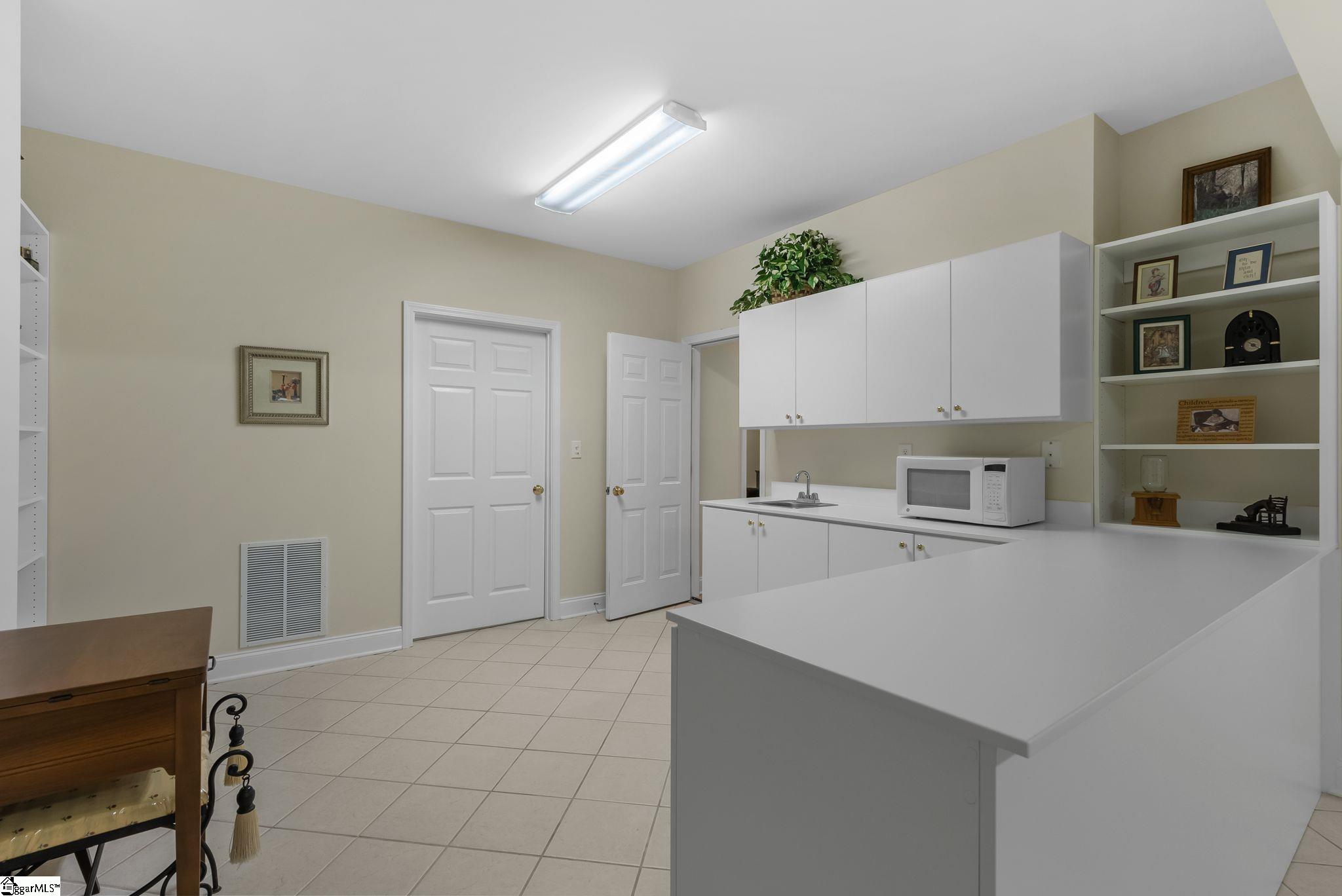 129 E Waterford Drive Seneca, SC 29672