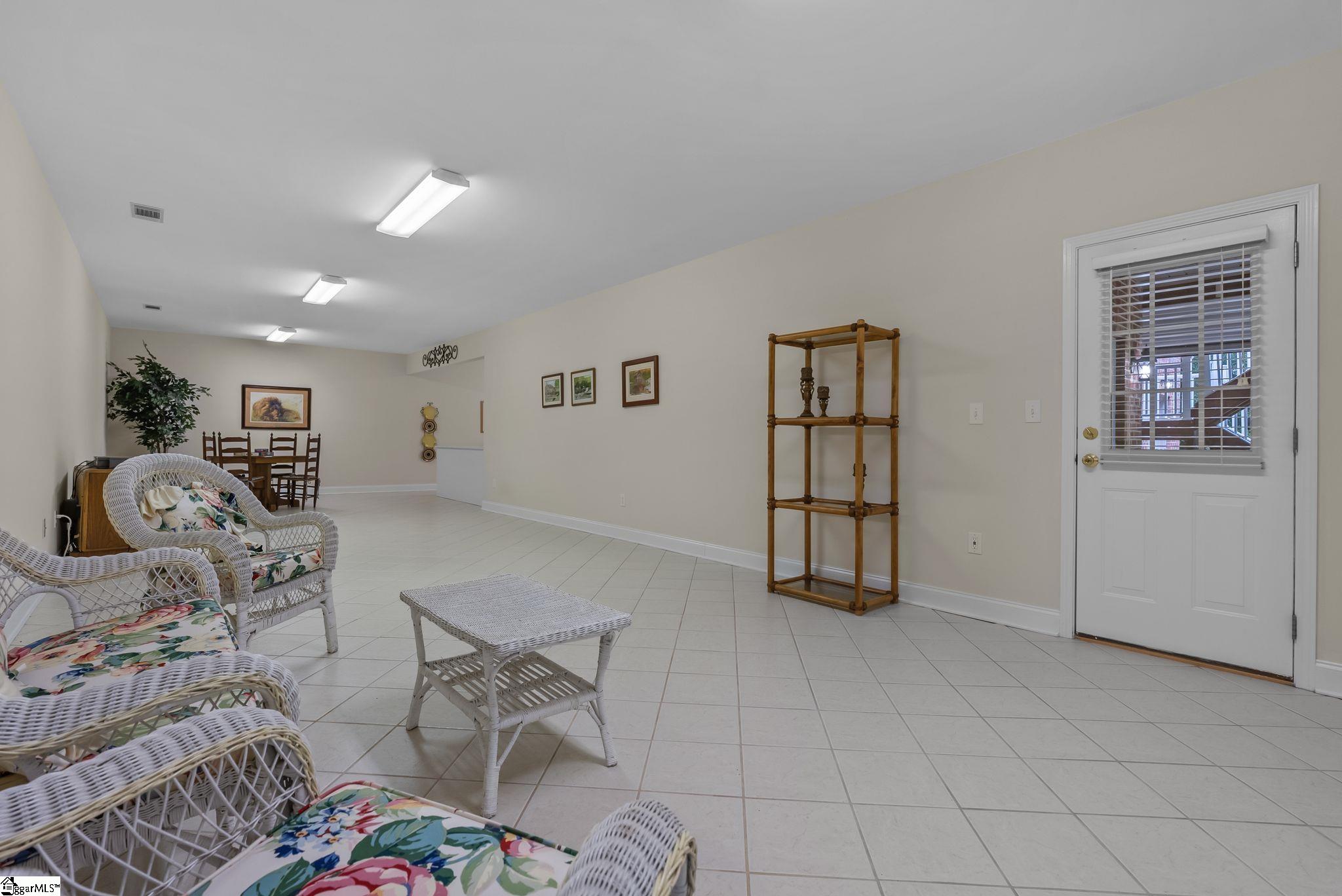 129 E Waterford Drive Seneca, SC 29672