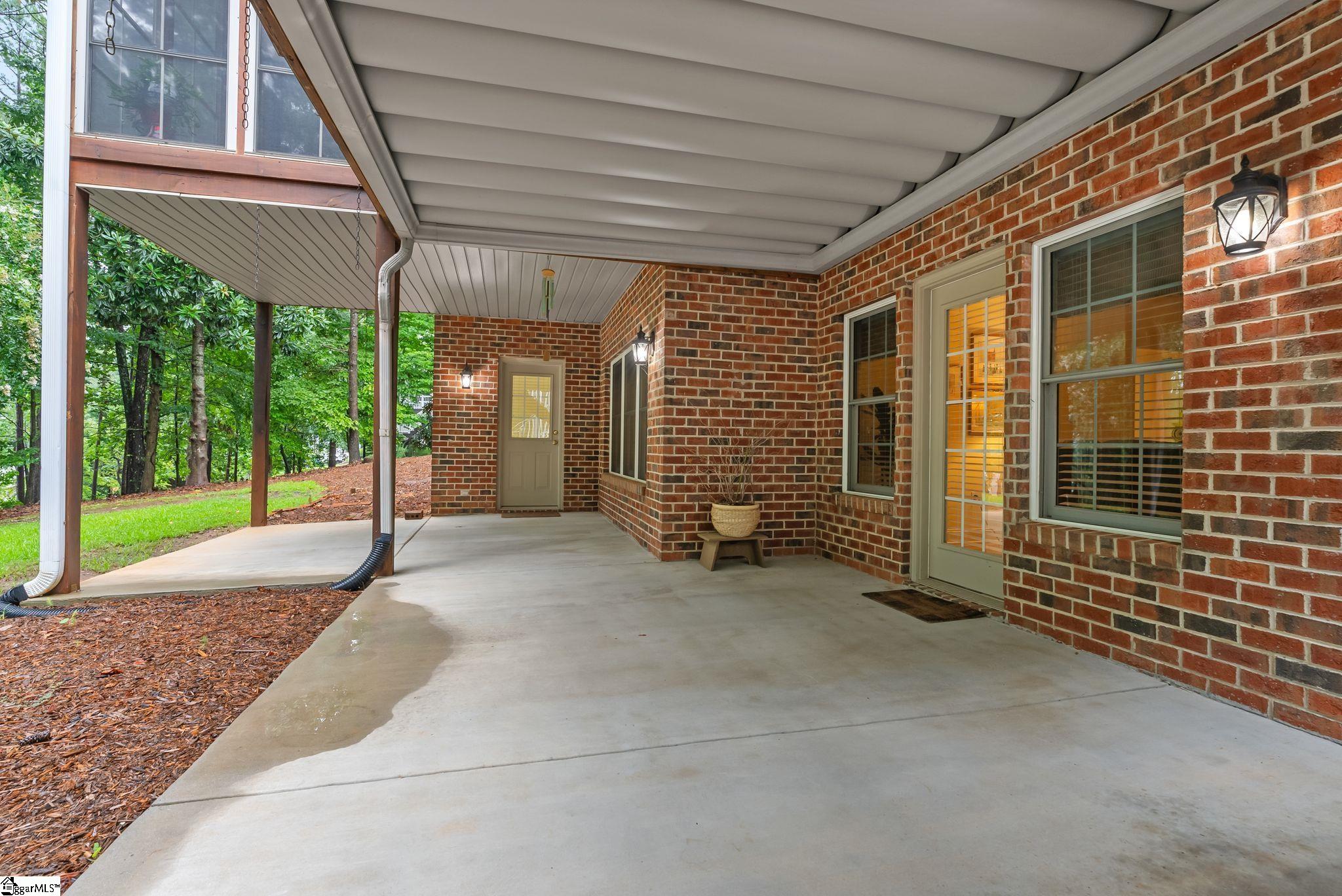 129 E Waterford Drive Seneca, SC 29672