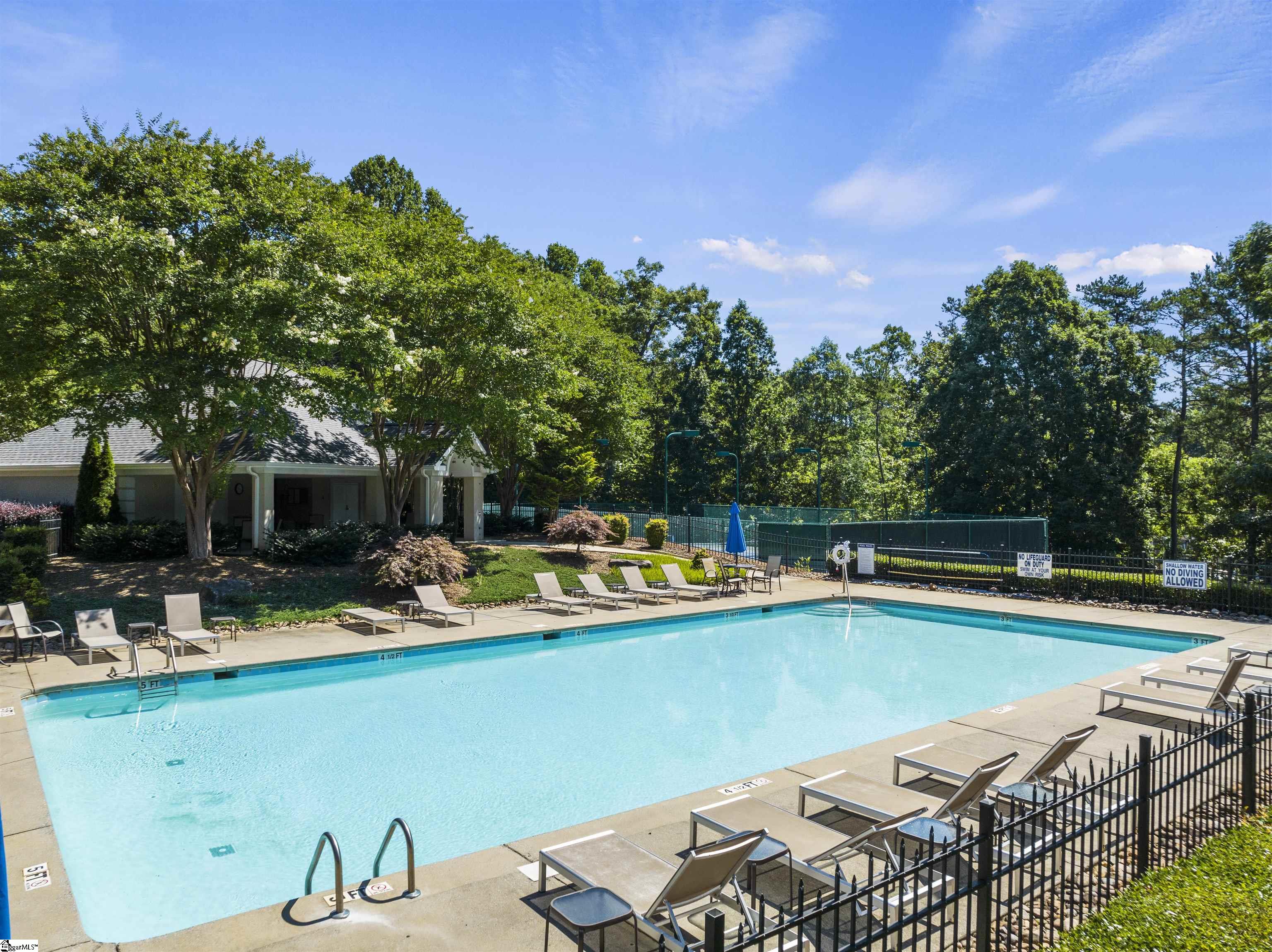 129 E Waterford Drive Seneca, SC 29672