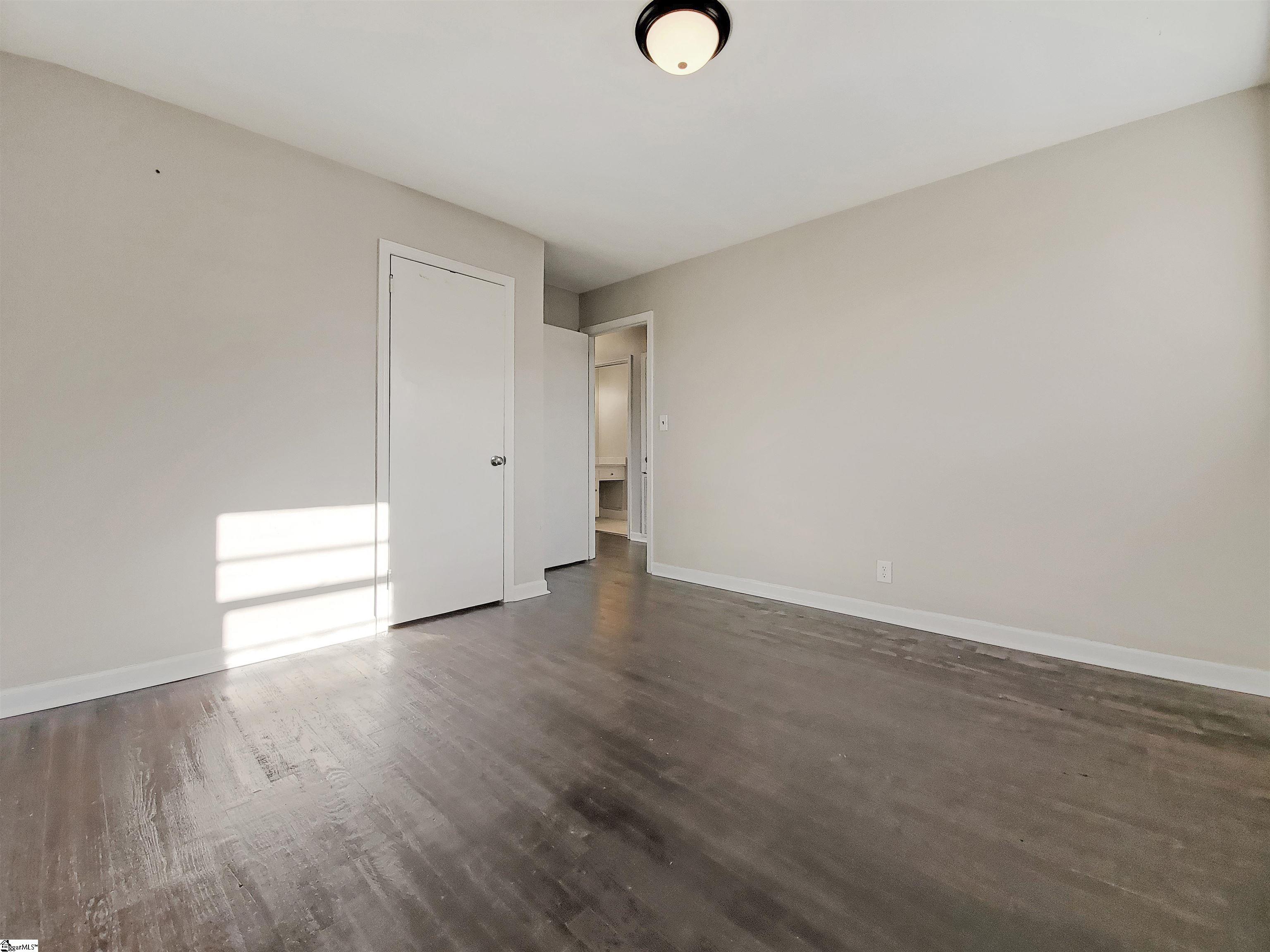 27 Shamrock Circle Greenville, SC 29611