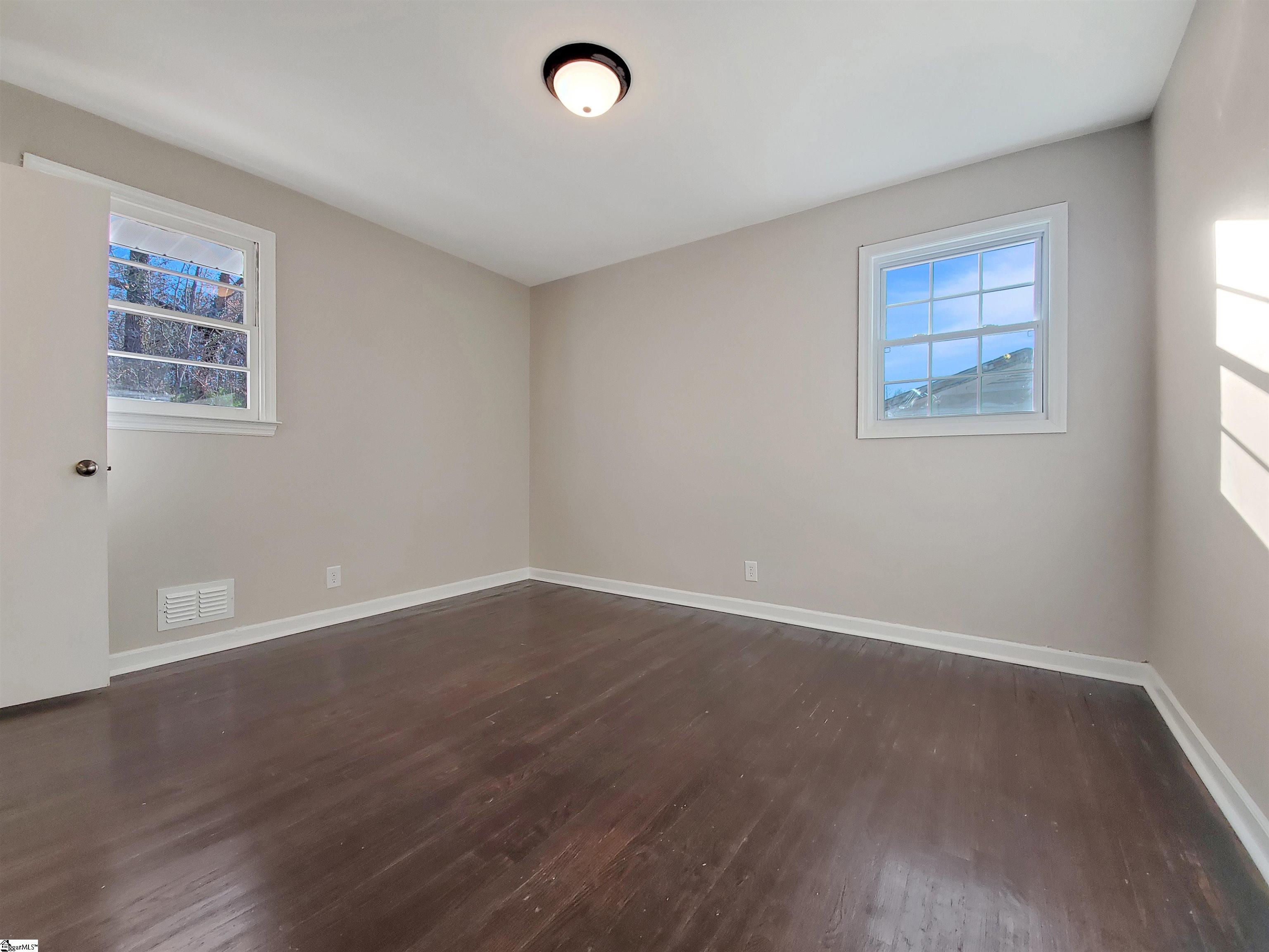27 Shamrock Circle Greenville, SC 29611