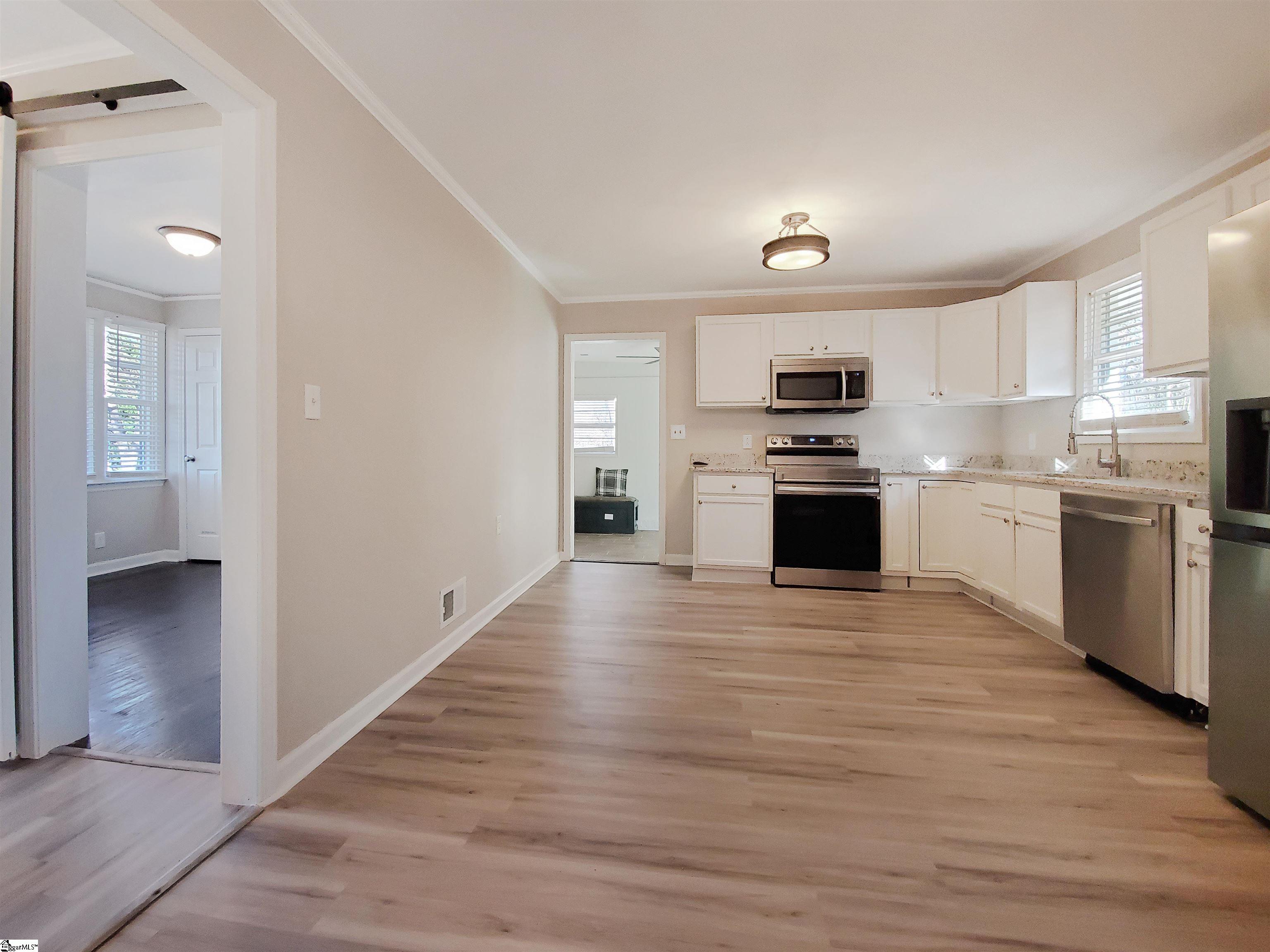 27 Shamrock Circle Greenville, SC 29611