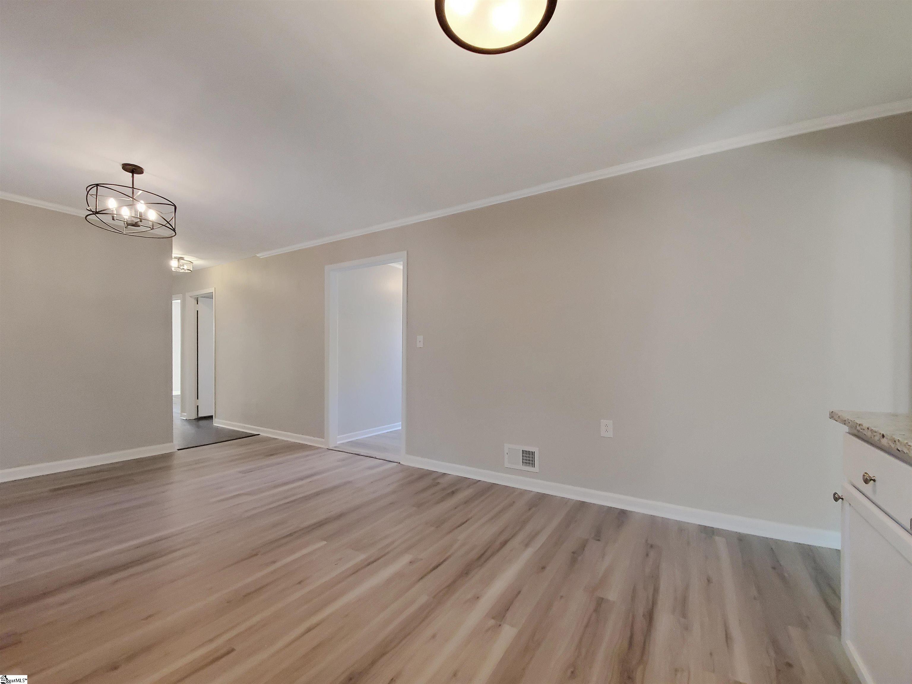 27 Shamrock Circle Greenville, SC 29611