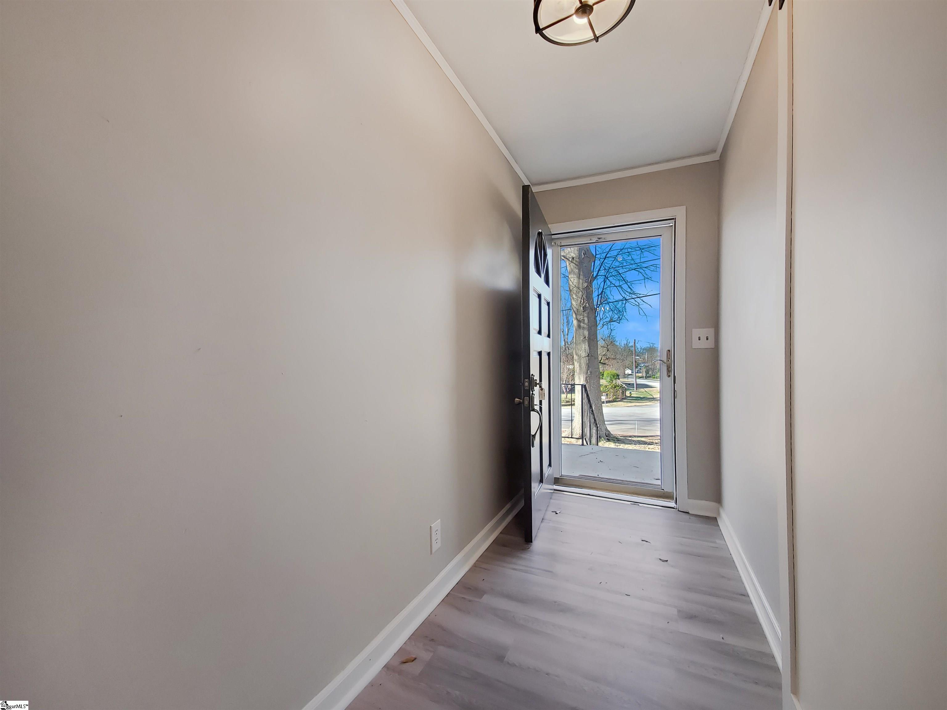 27 Shamrock Circle Greenville, SC 29611