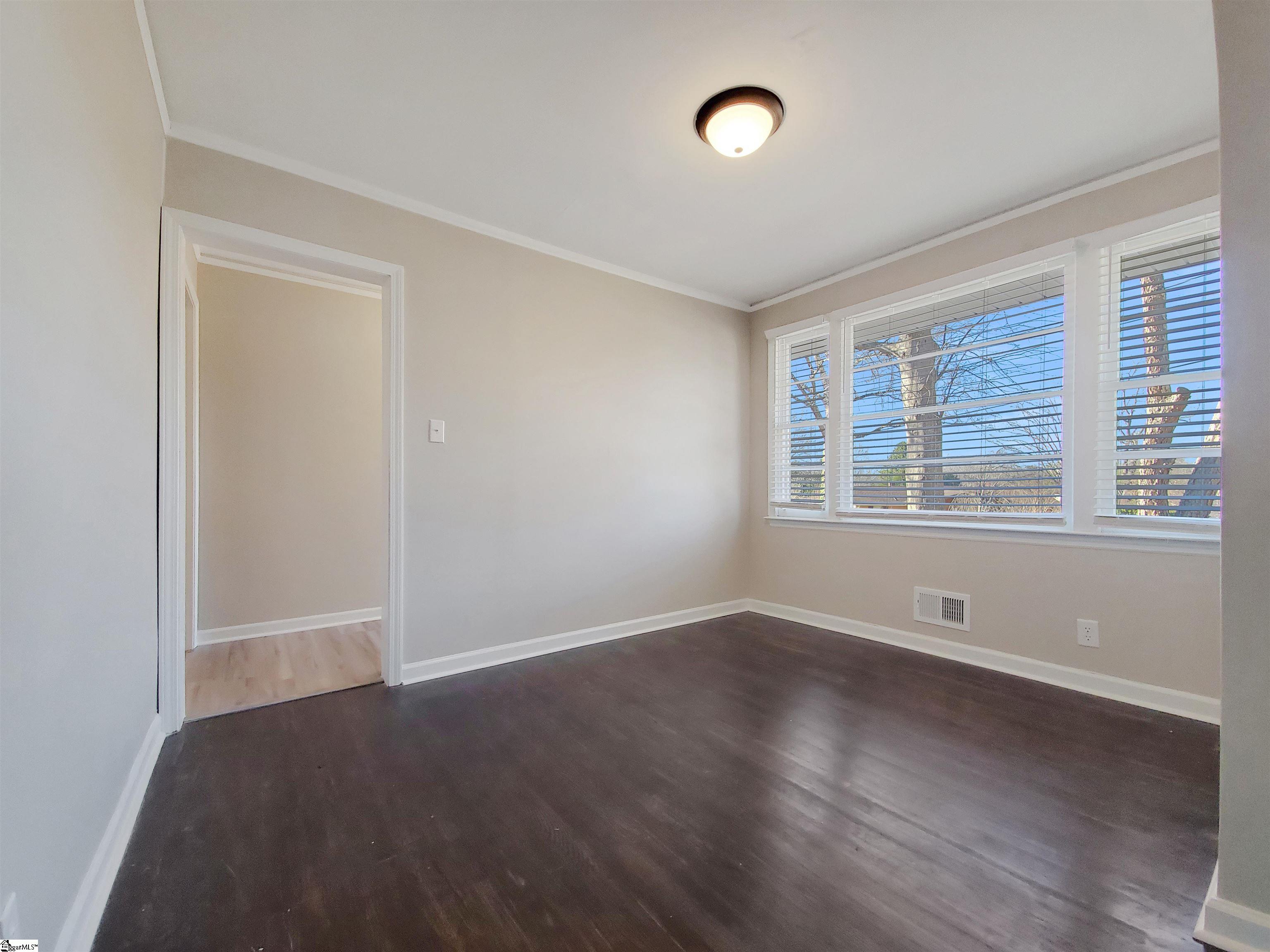 27 Shamrock Circle Greenville, SC 29611