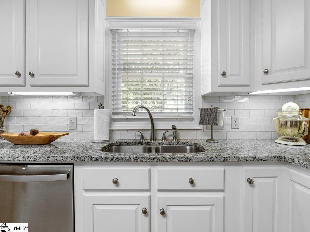 372 Old South Road Duncan, SC 29334-9266