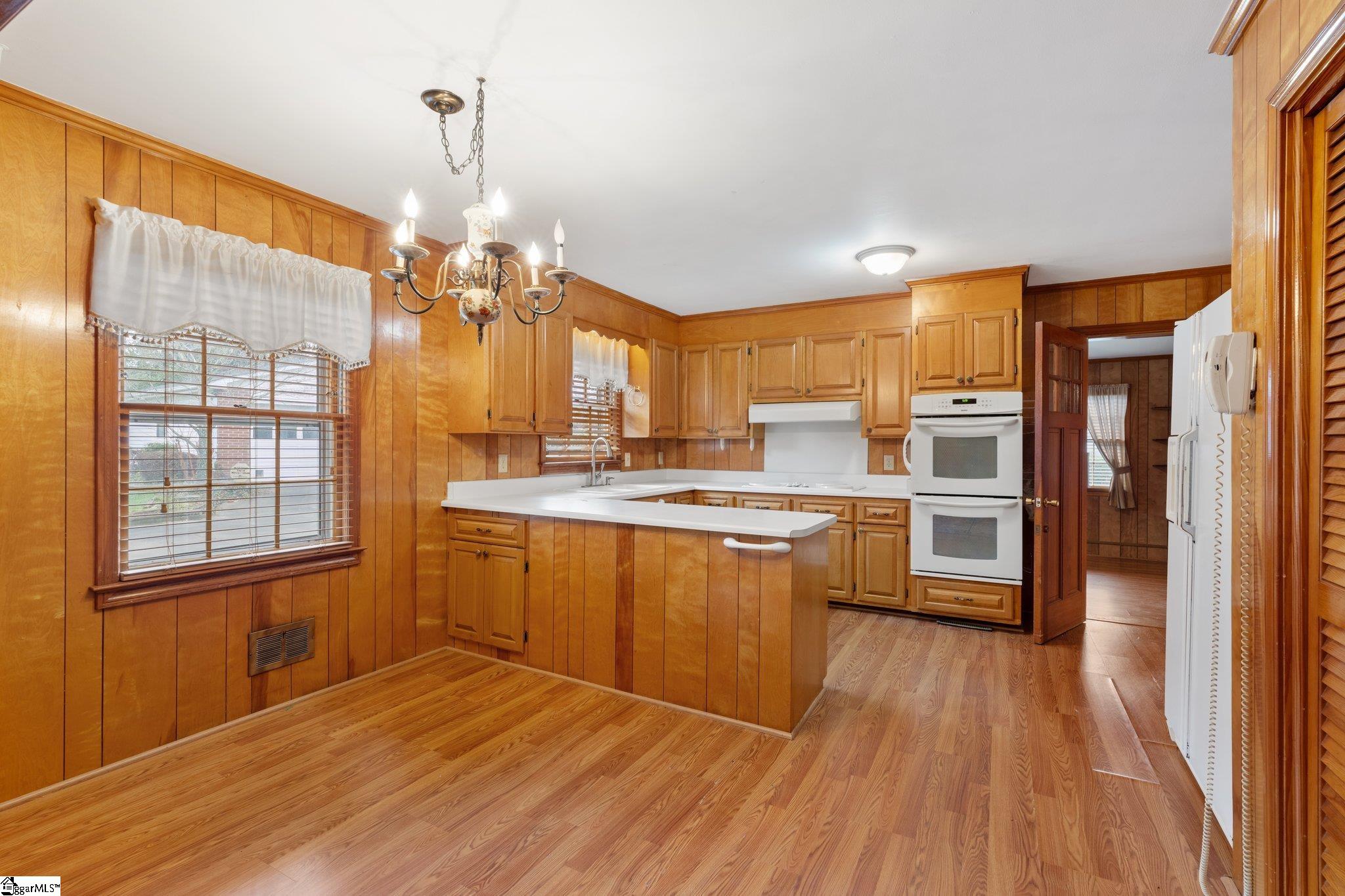 2 Woodfern Circle Greenville, SC 29615