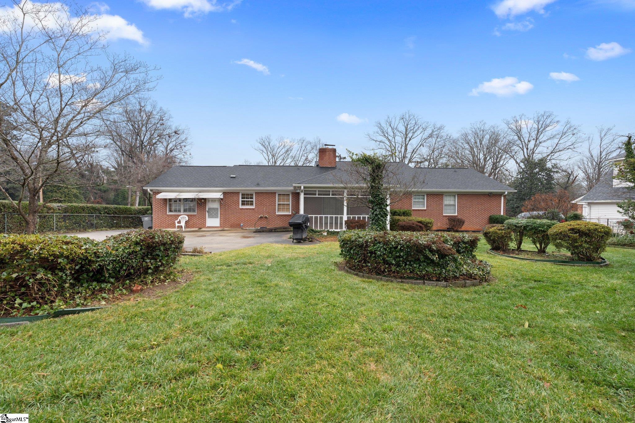 2 Woodfern Circle Greenville, SC 29615