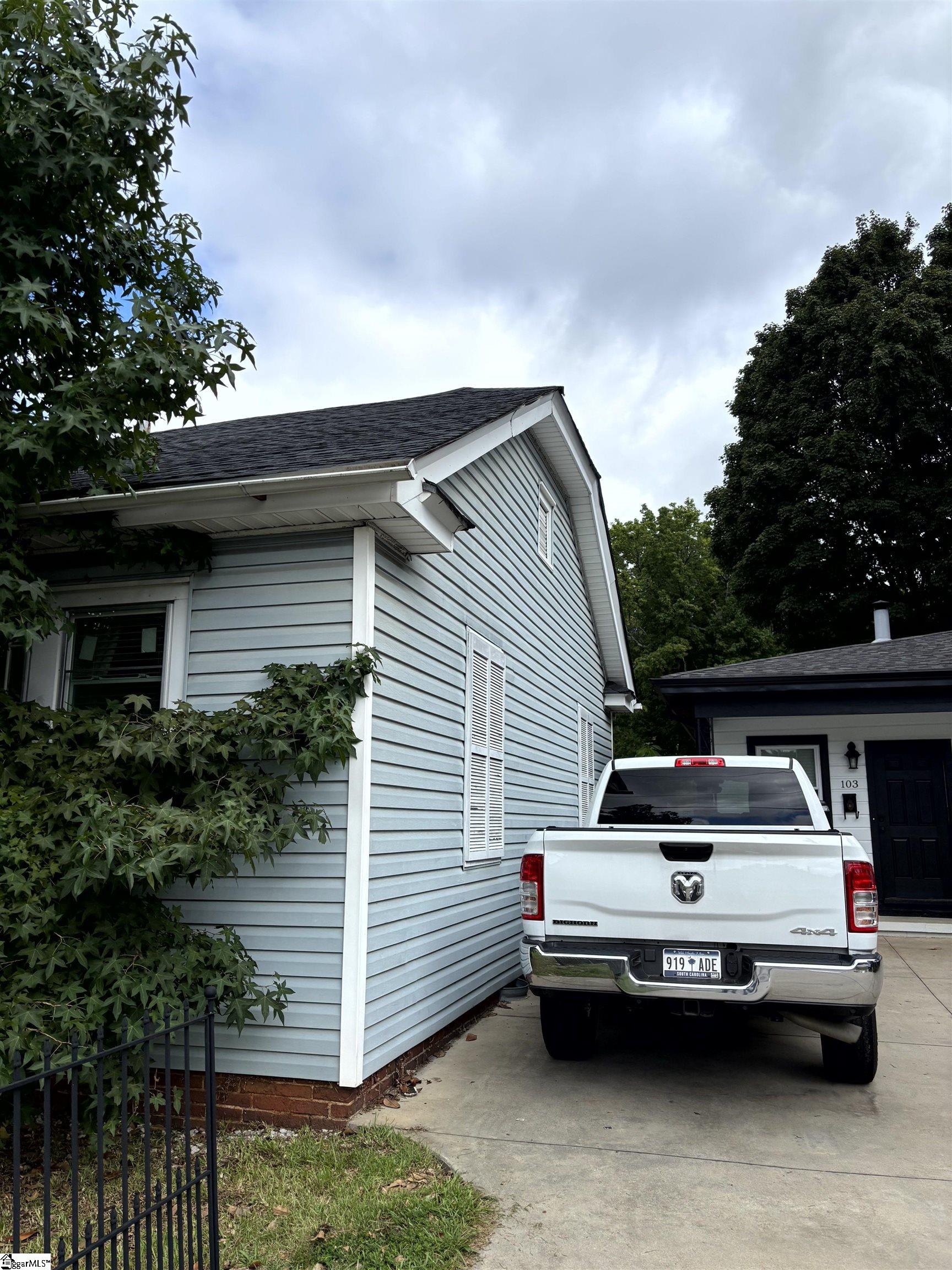 101 E. Blue Ridge Drive Greenville, SC 29601