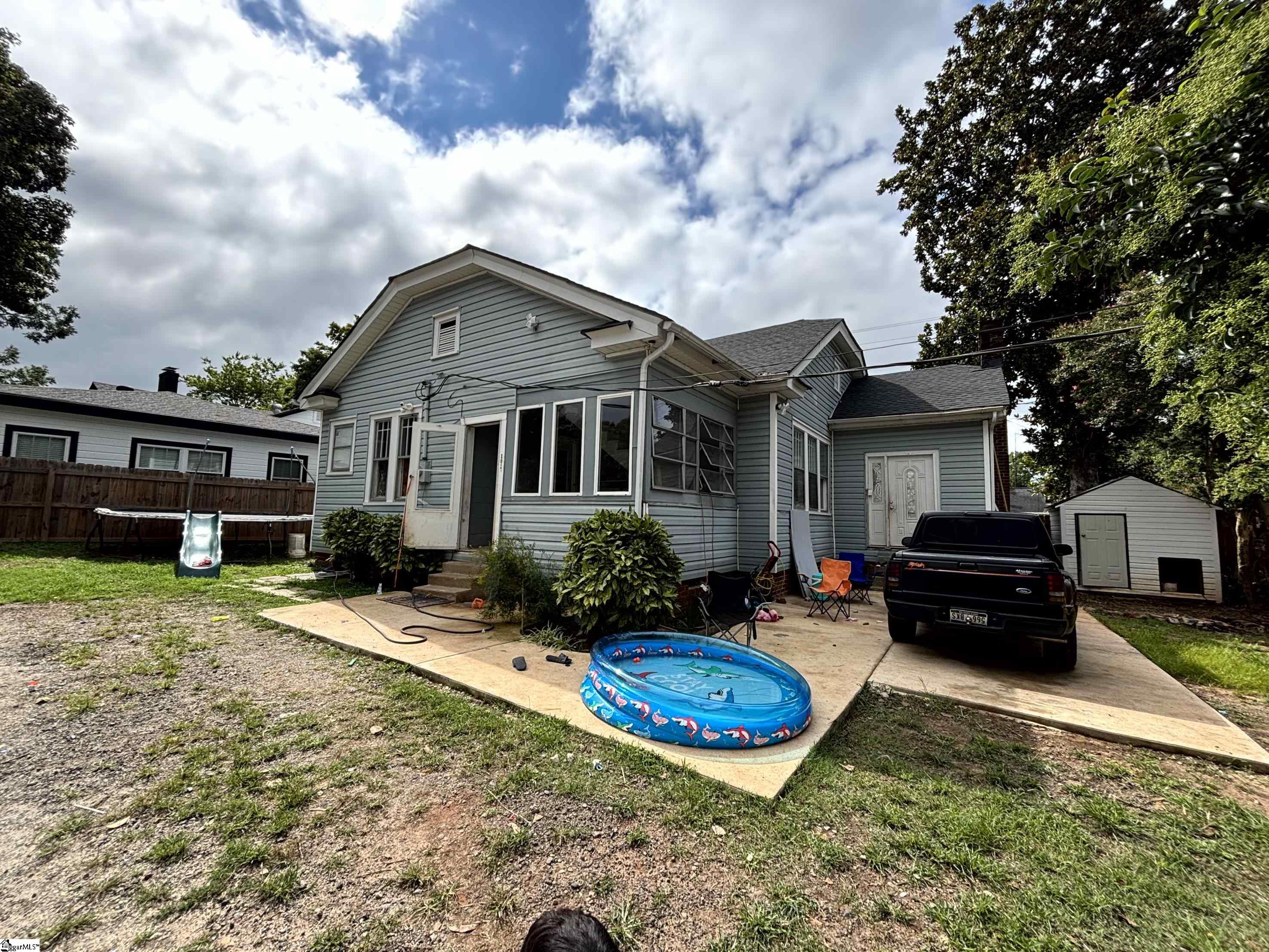 101 E. Blue Ridge Drive Greenville, SC 29601