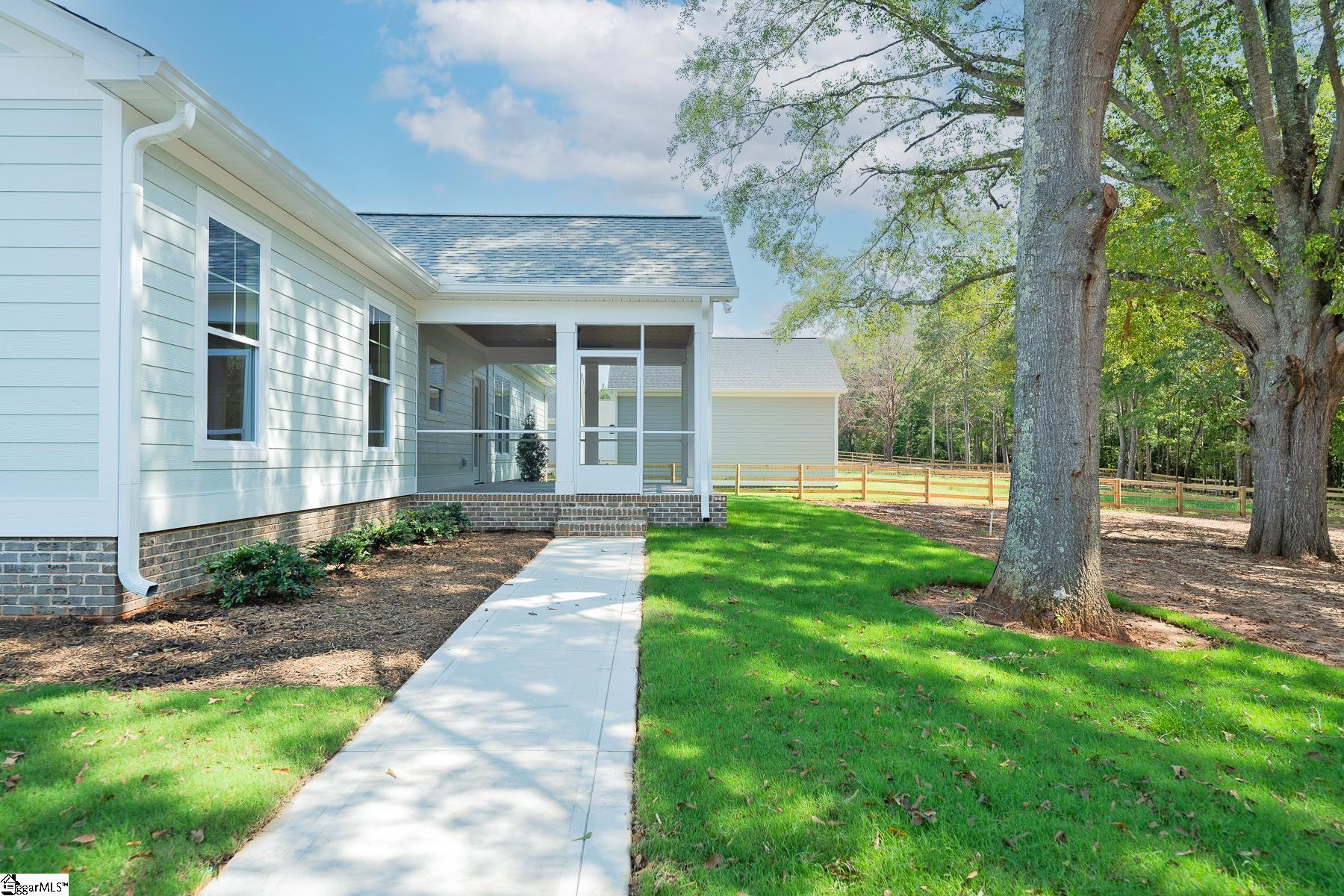 1284 Mount Carmel Road Gray Court, SC 29360