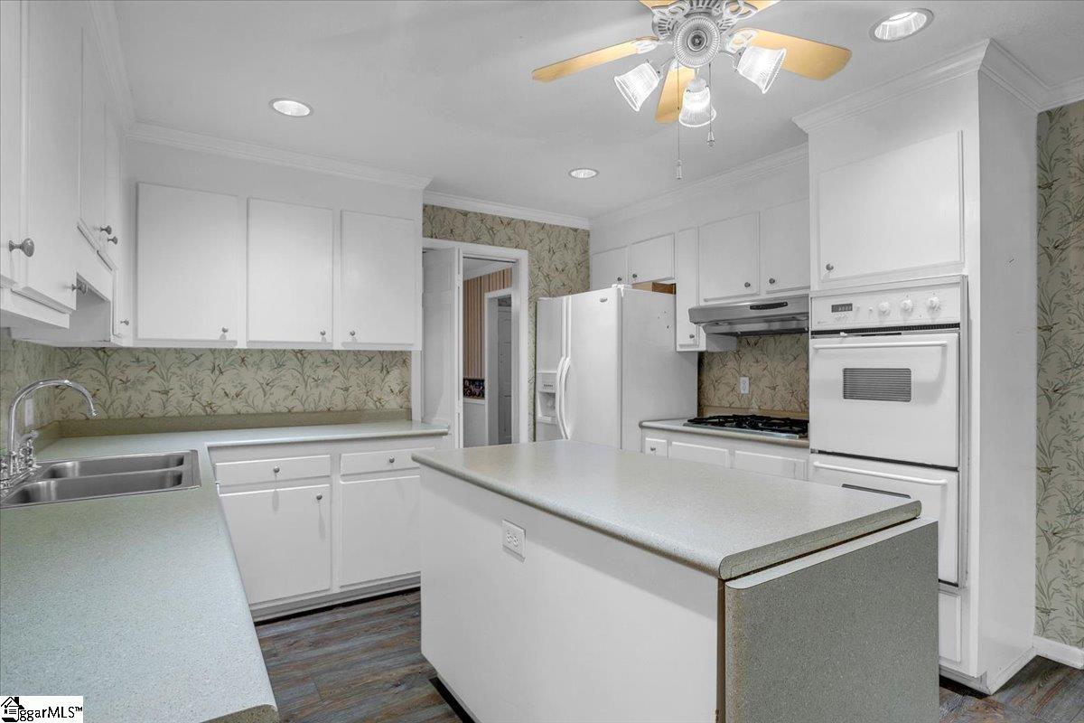 17 Seabury Drive Greenville, SC 29615