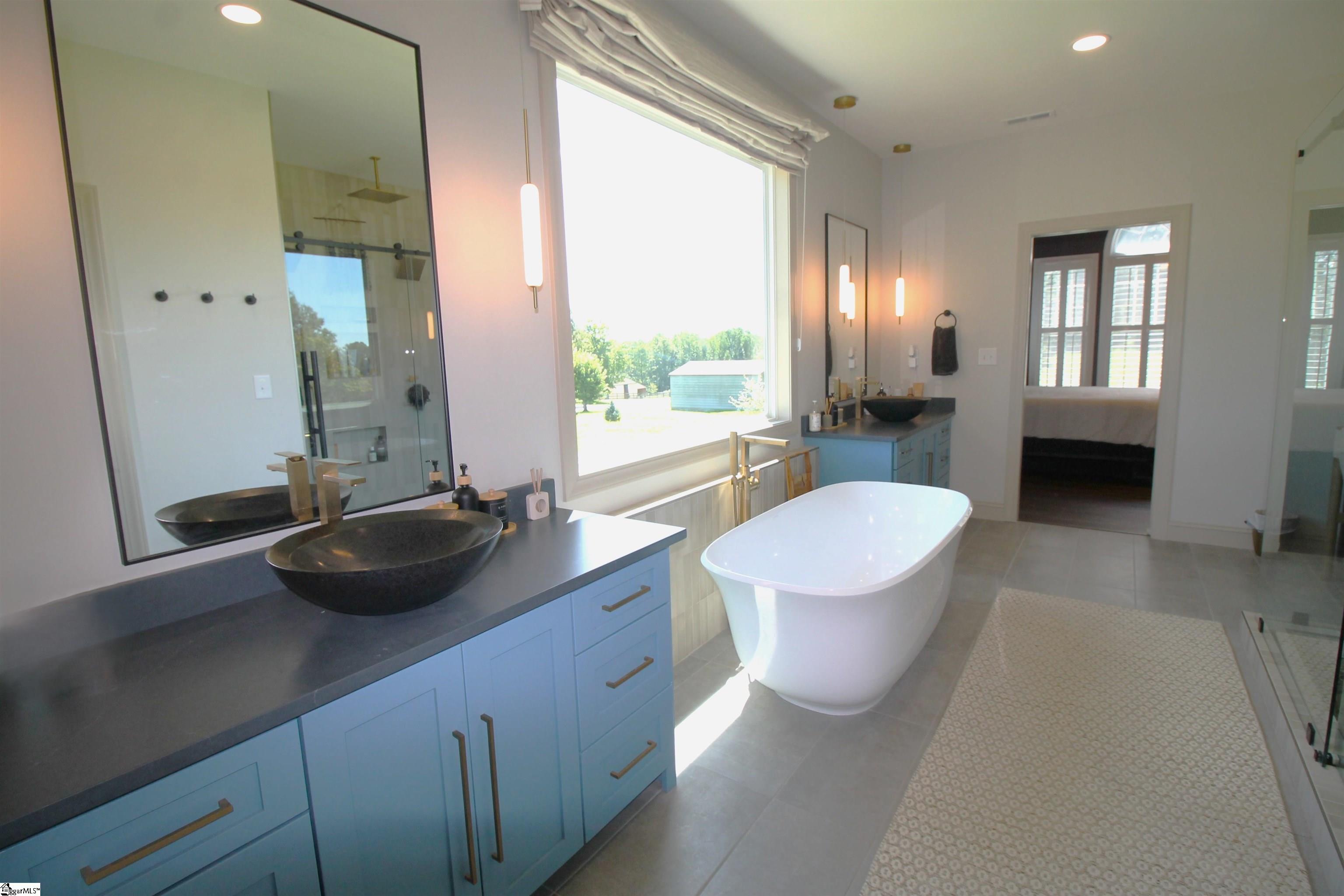 300 Apple Farm Road Campobello, SC 29322