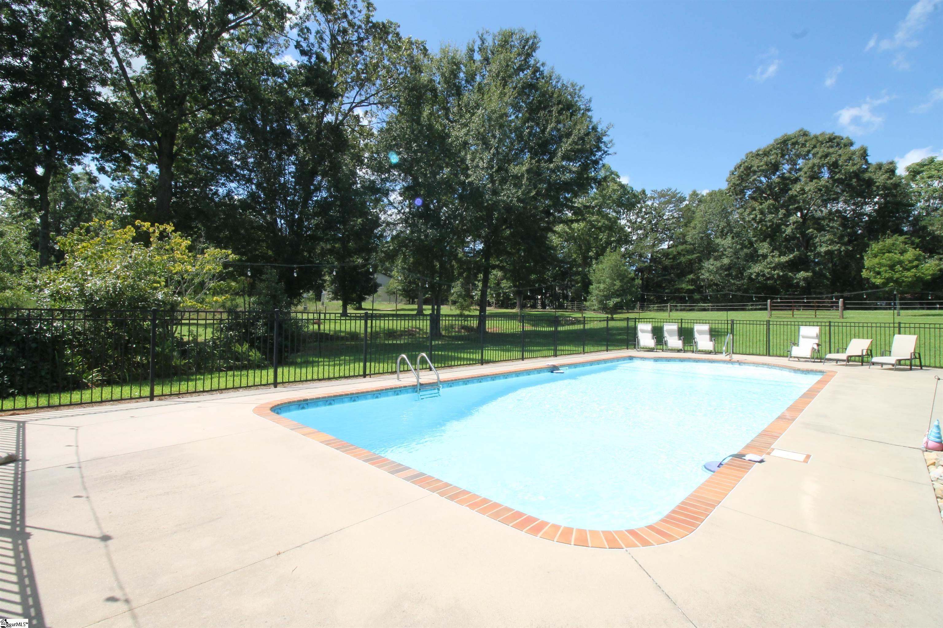 300 Apple Farm Road Campobello, SC 29322