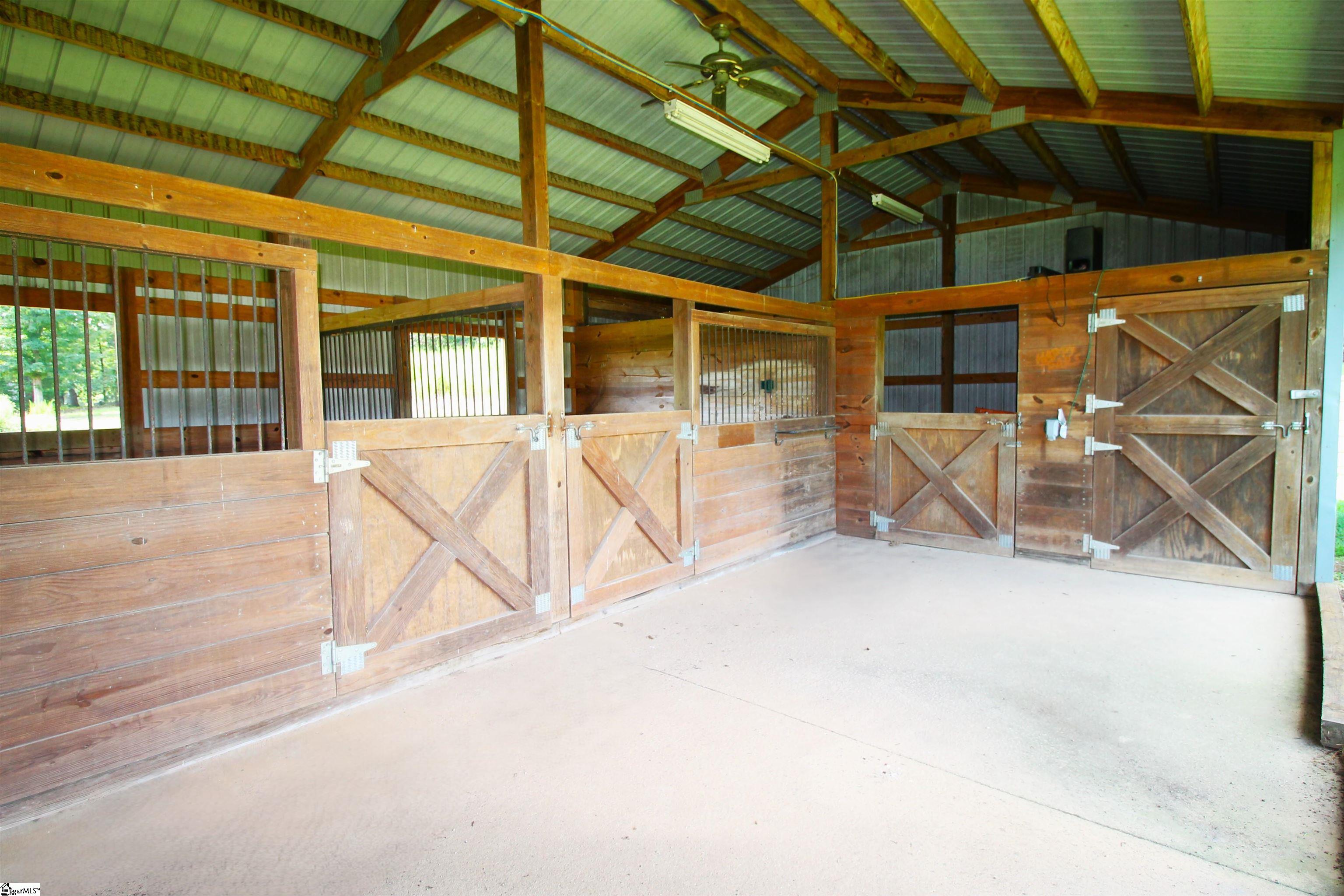 300 Apple Farm Road Campobello, SC 29322