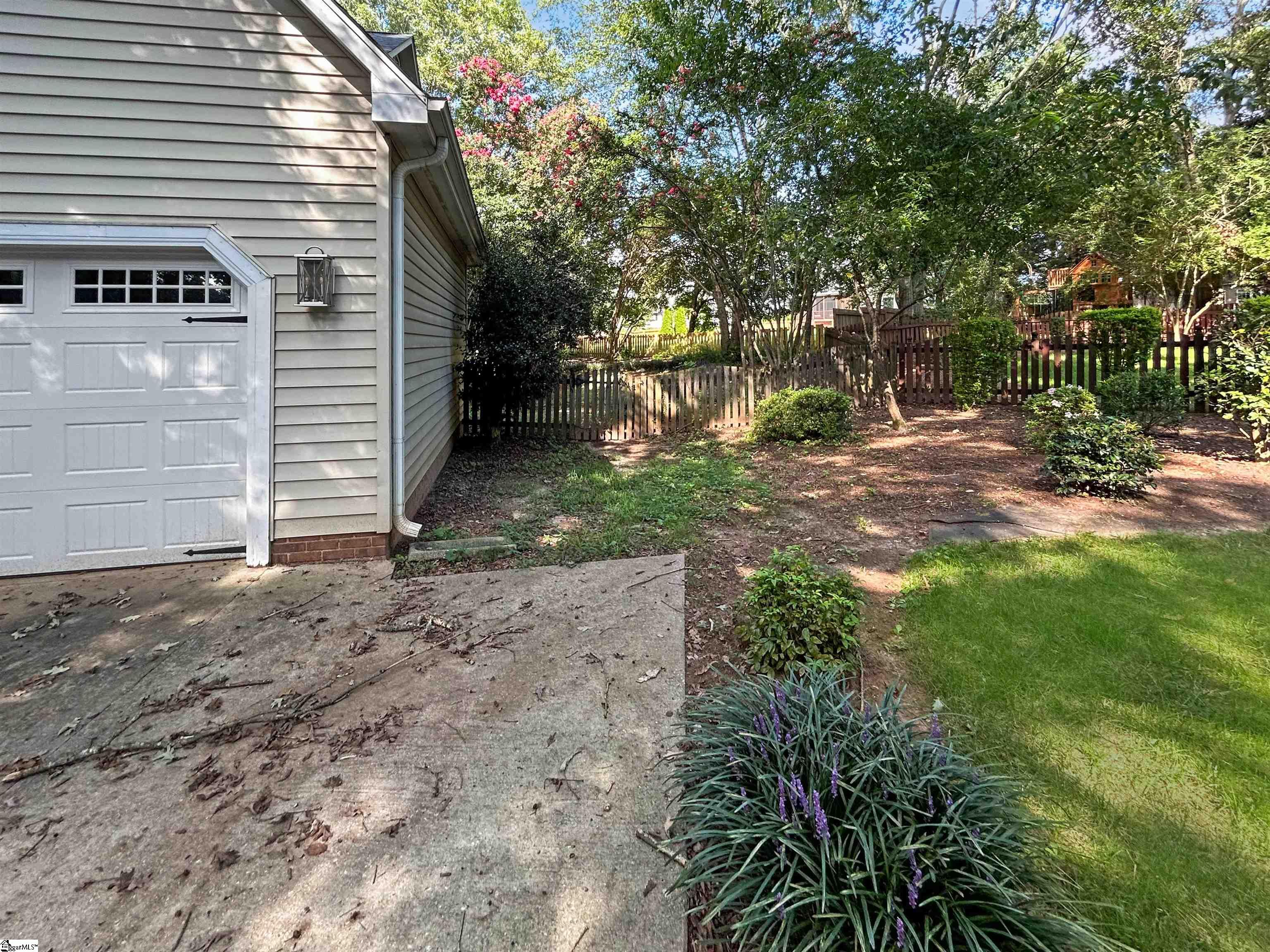 7 Waxwing Court Simpsonville, SC 29681
