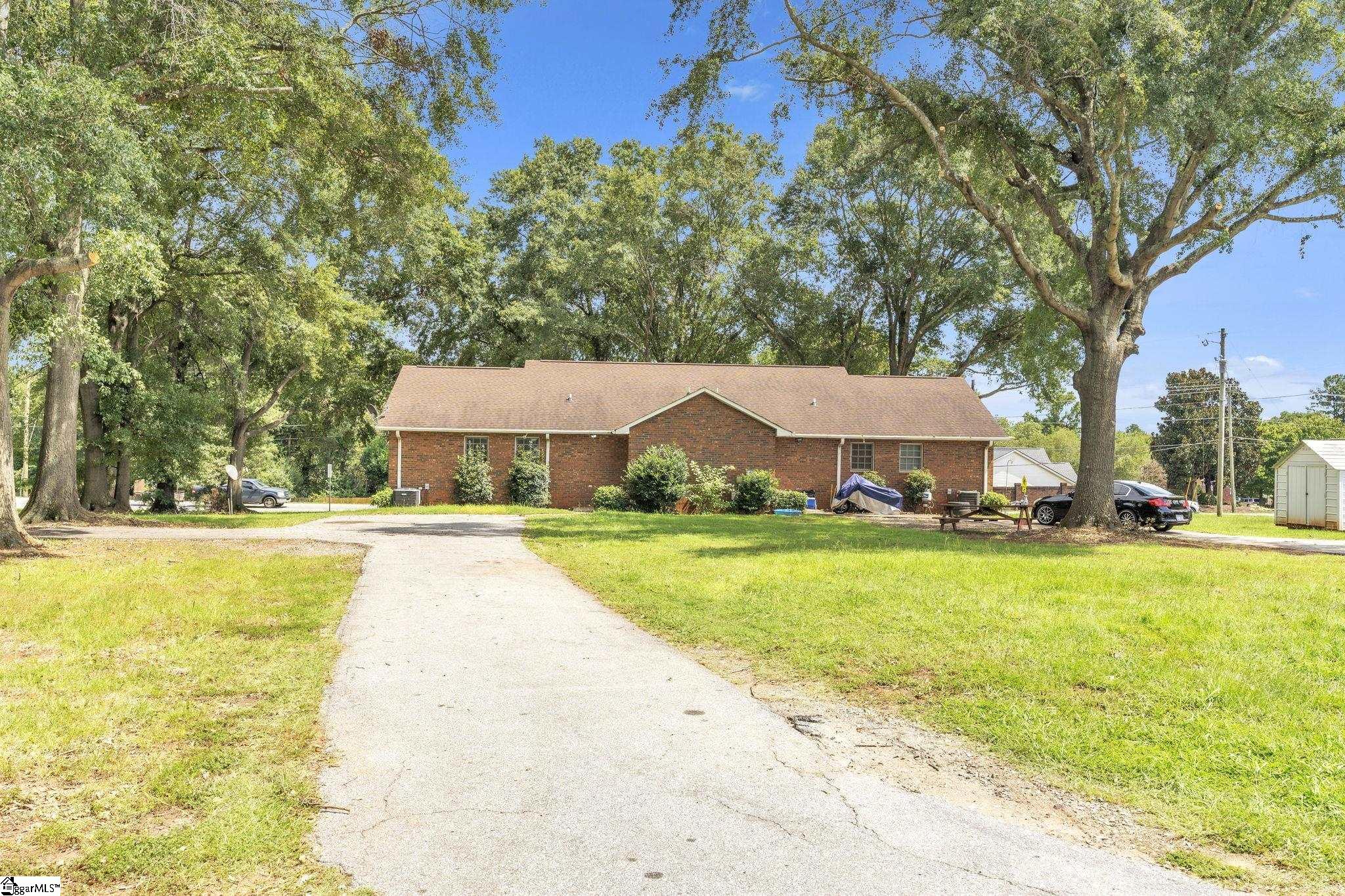 475 Vinyard Road Boiling Springs, SC 29316