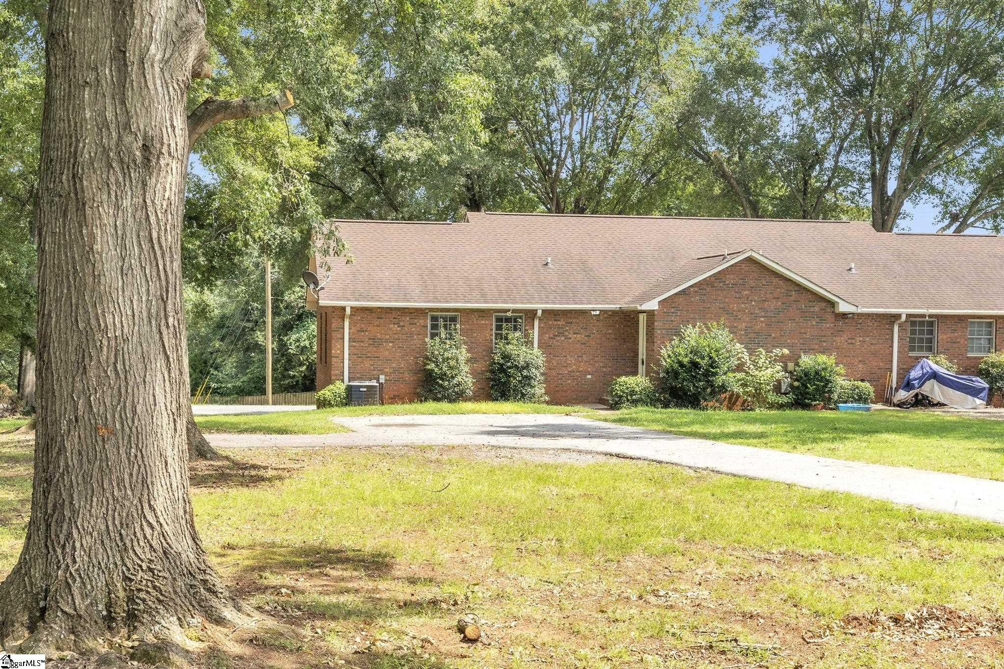 475 Vinyard Road Boiling Springs, SC 29316