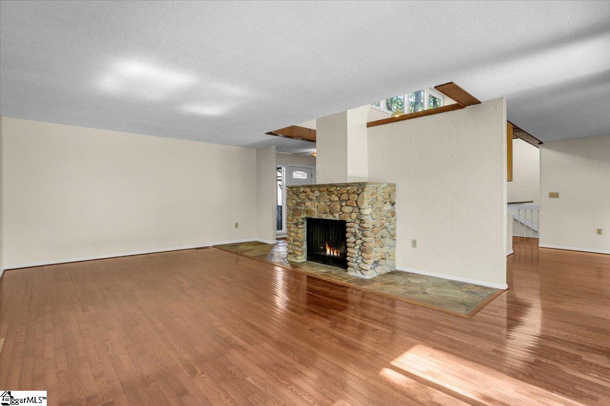 201 Long Point Way Simpsonville, SC 29681