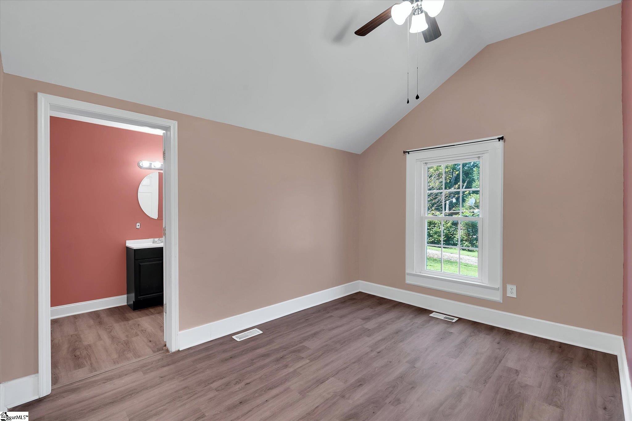 7 Hunt Avenue Liberty, SC 29657