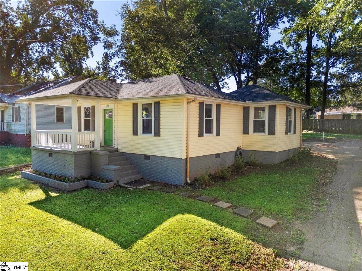 228 Rogers Avenue Greenville, SC 29617