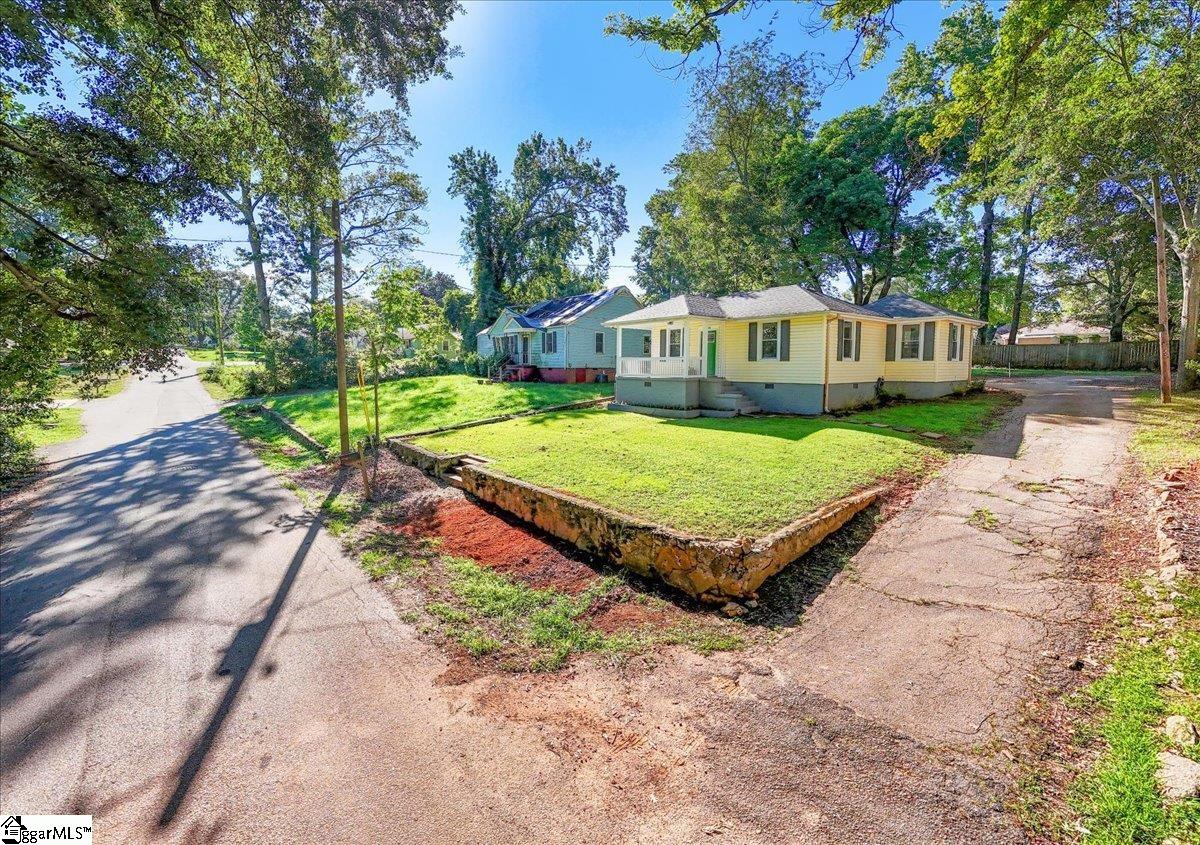228 Rogers Avenue Greenville, SC 29617
