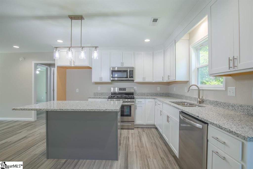 816 N Old Pendleton Road Liberty, SC 29657