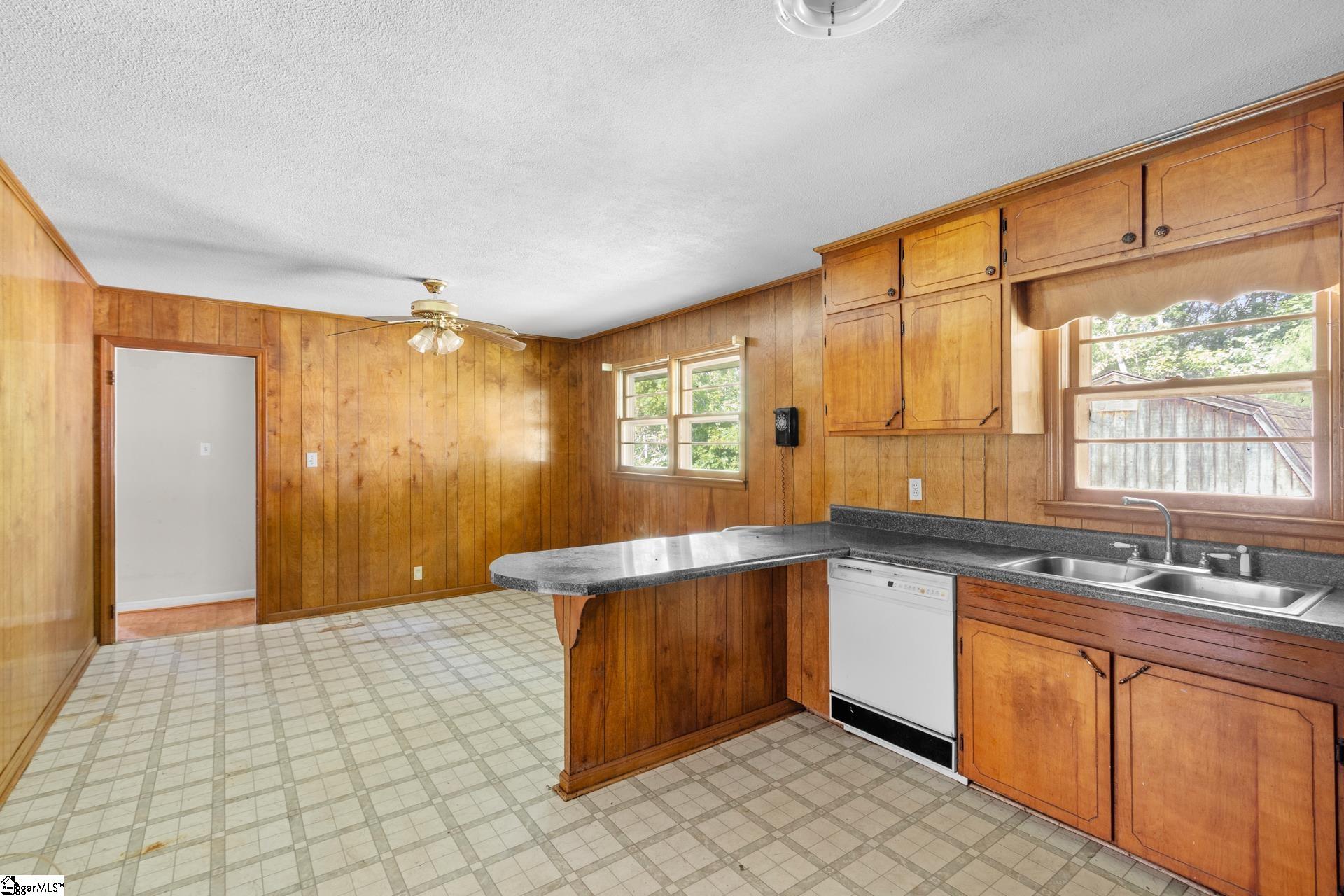 3190 Apple Orchard Road Clinton, SC 29325