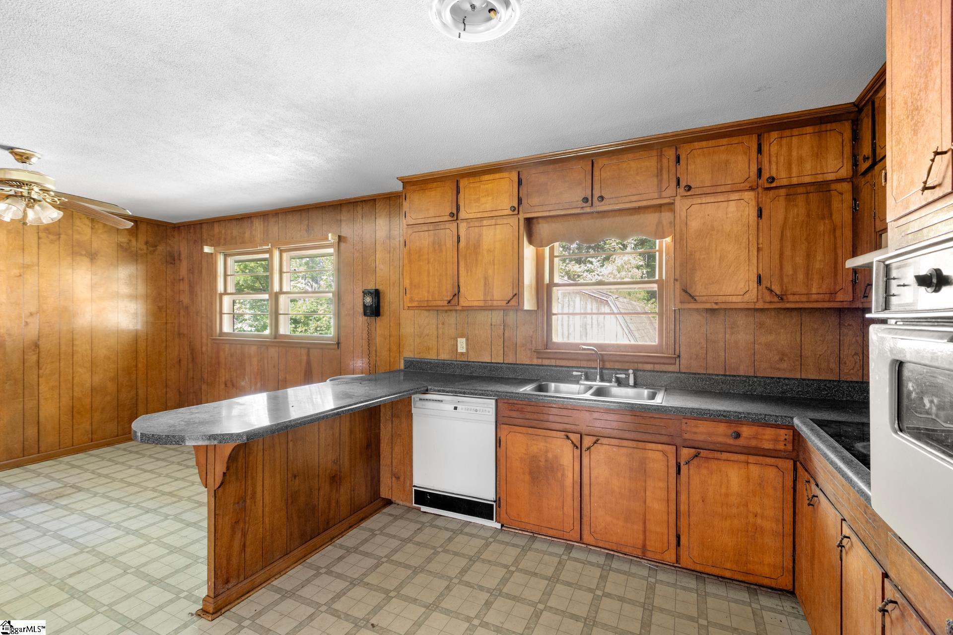 3190 Apple Orchard Road Clinton, SC 29325