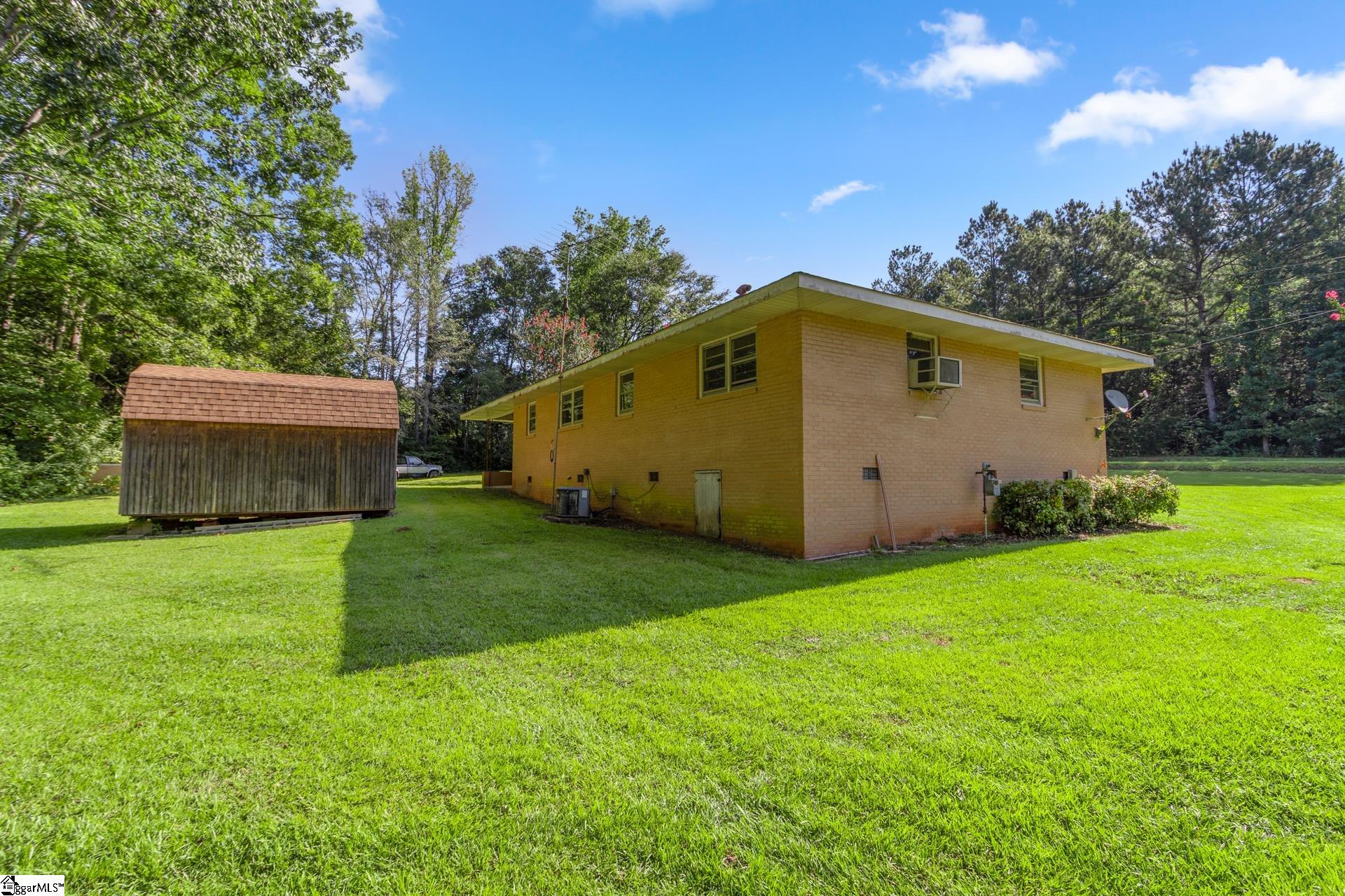 3190 Apple Orchard Road Clinton, SC 29325