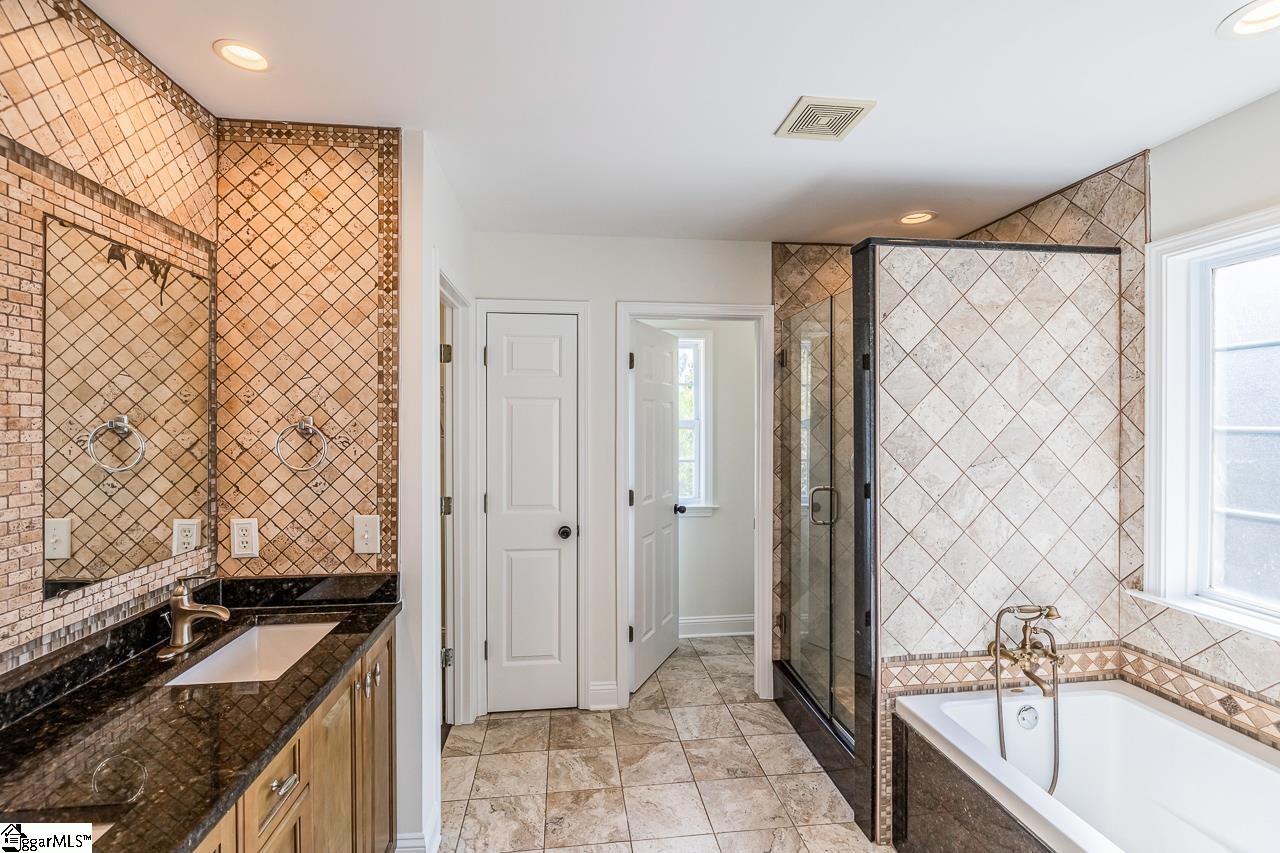 607 Greening Drive Simpsonville, SC 29681