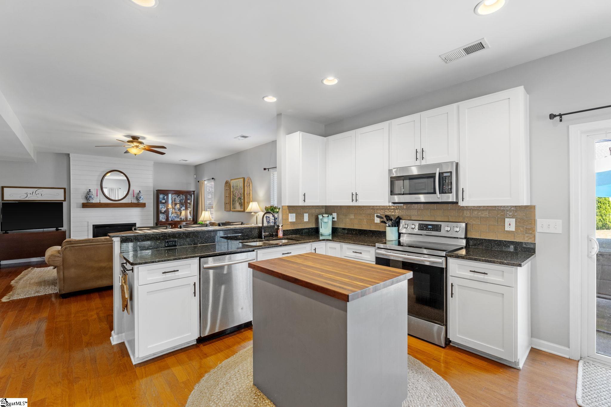 4 Weston Brook Way Greenville, SC 29607