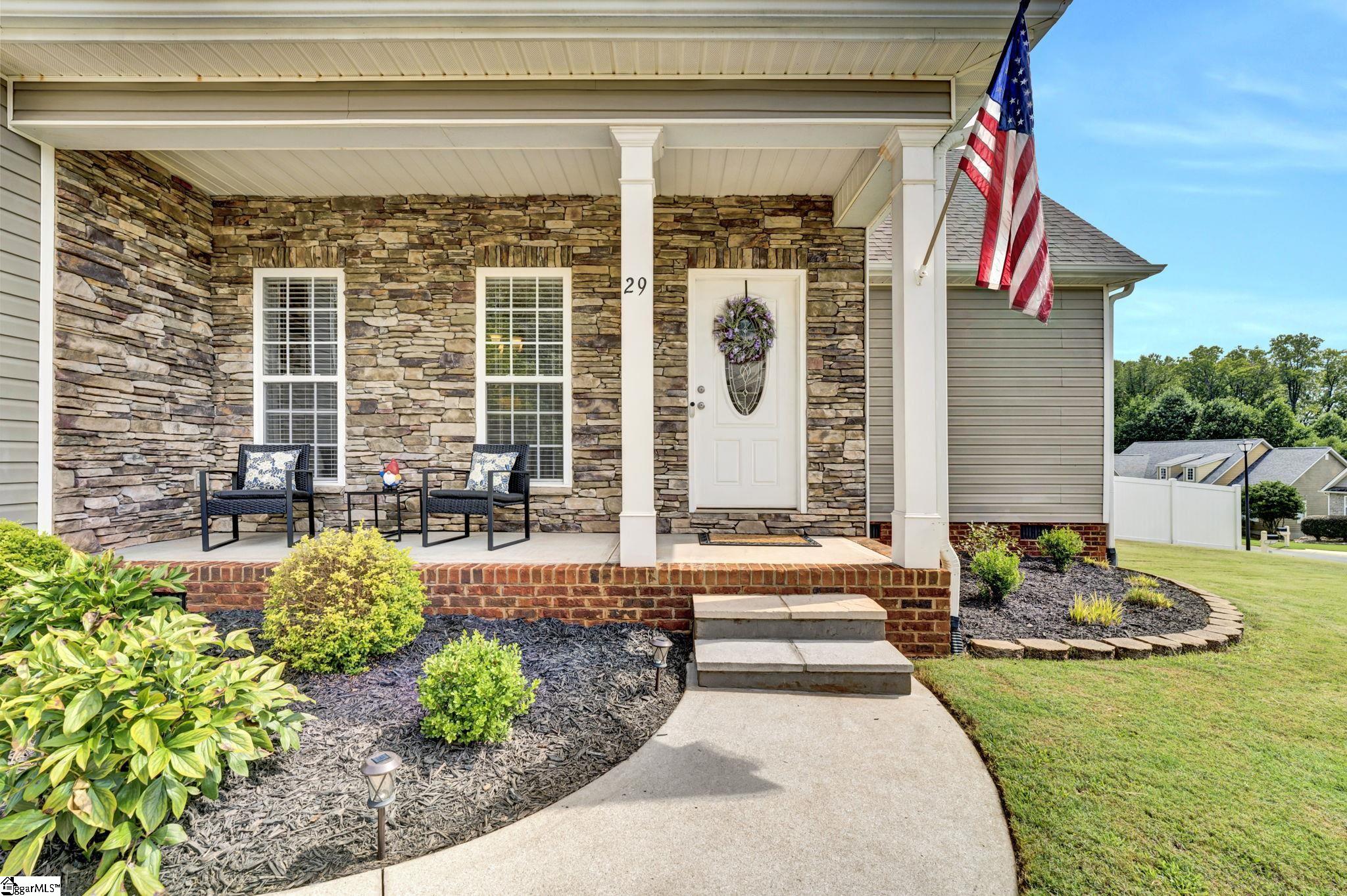 29 Hidden Springs Lane Taylors, SC 29687-4604