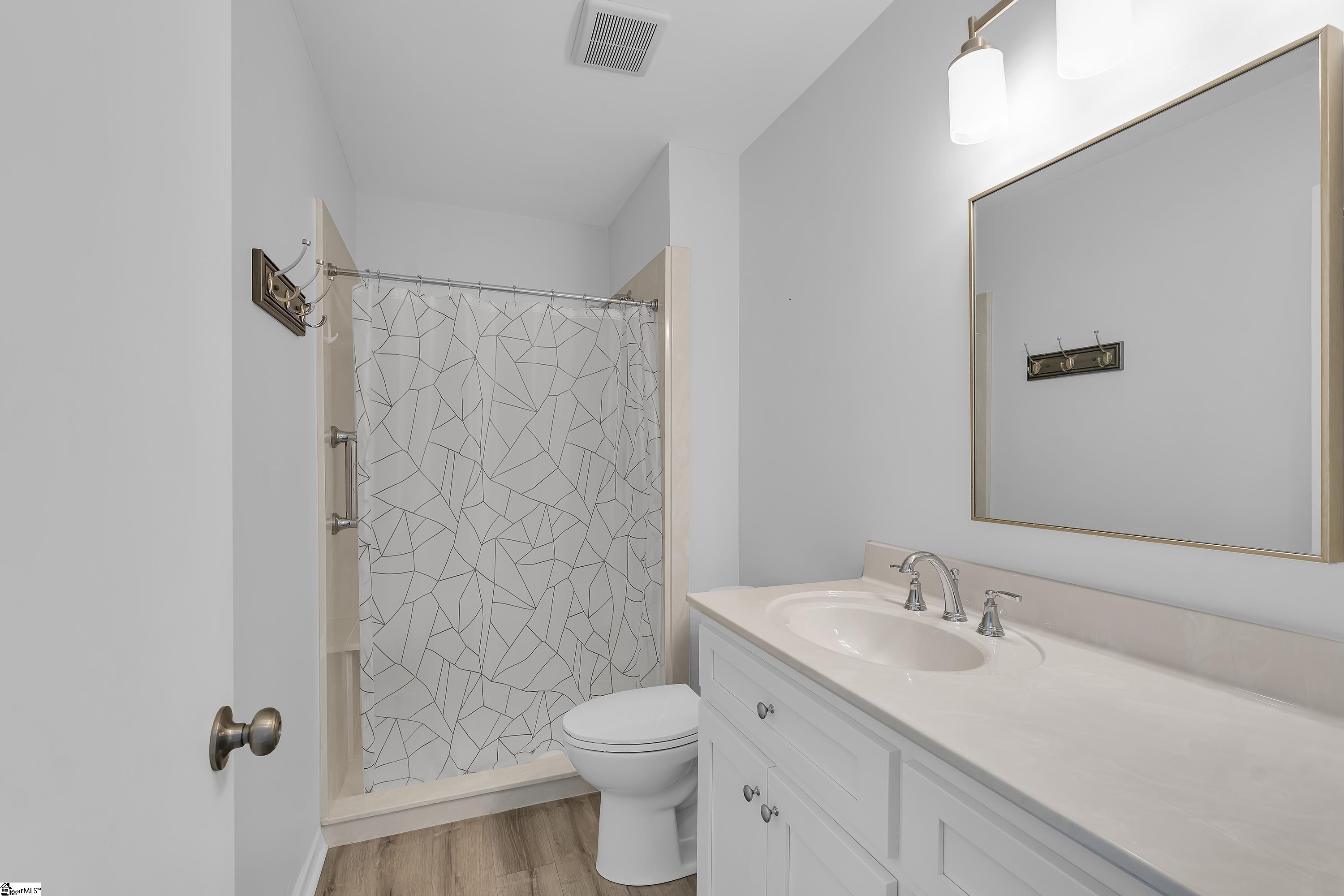403 Lakeside Circle Greenville, SC 29615